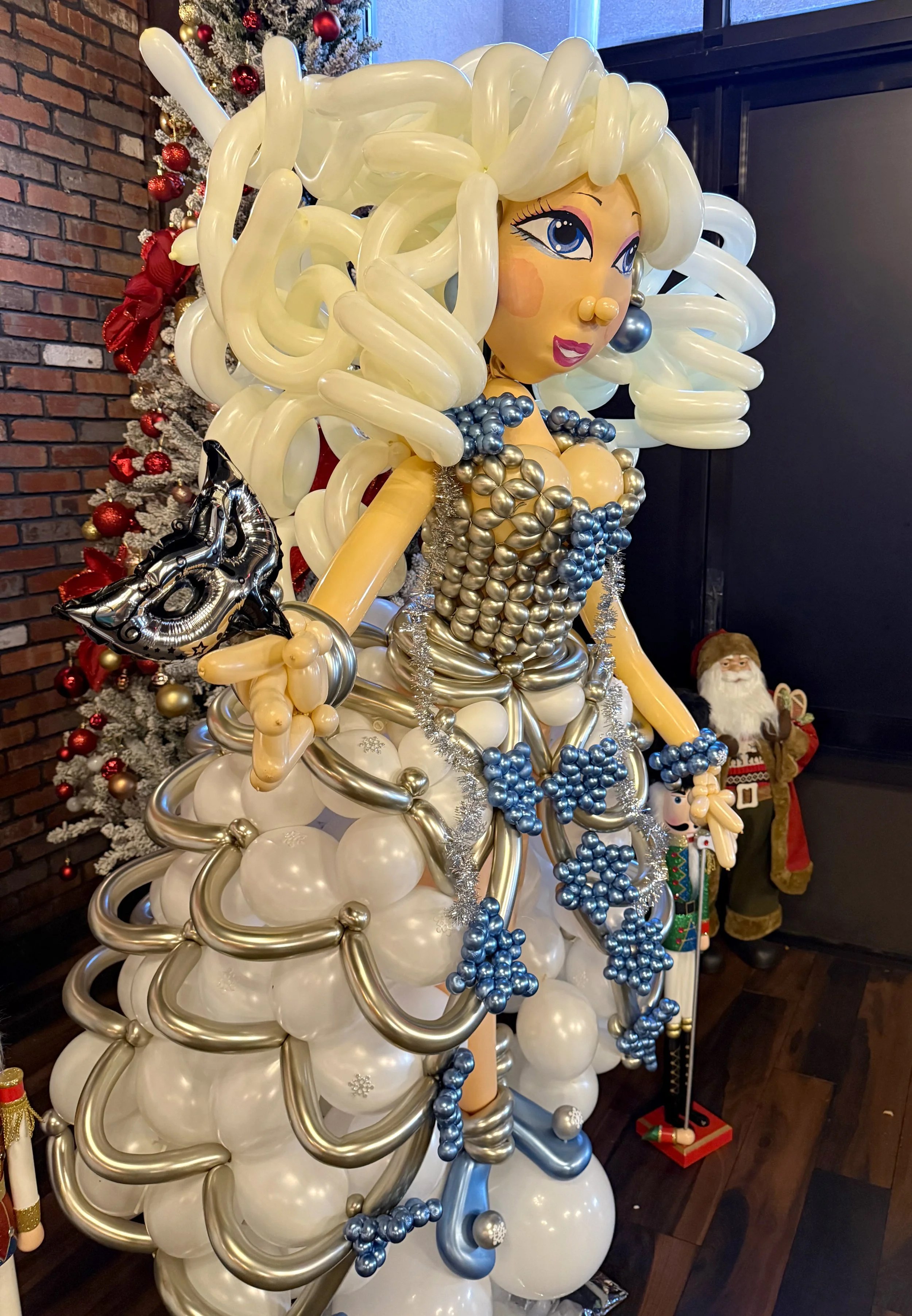 Sabina Extraordinair New Year 2026 004.jpg