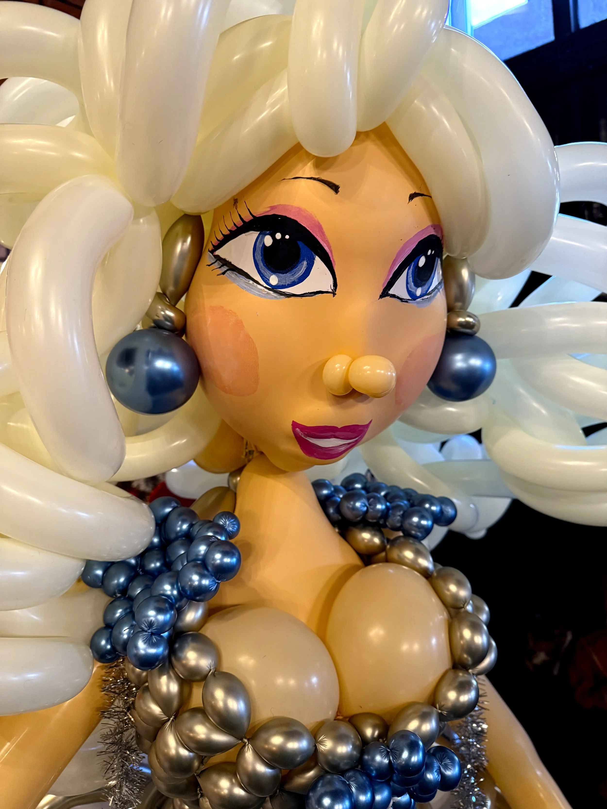 Sabina Extraordinair New Year 2026 001.jpg