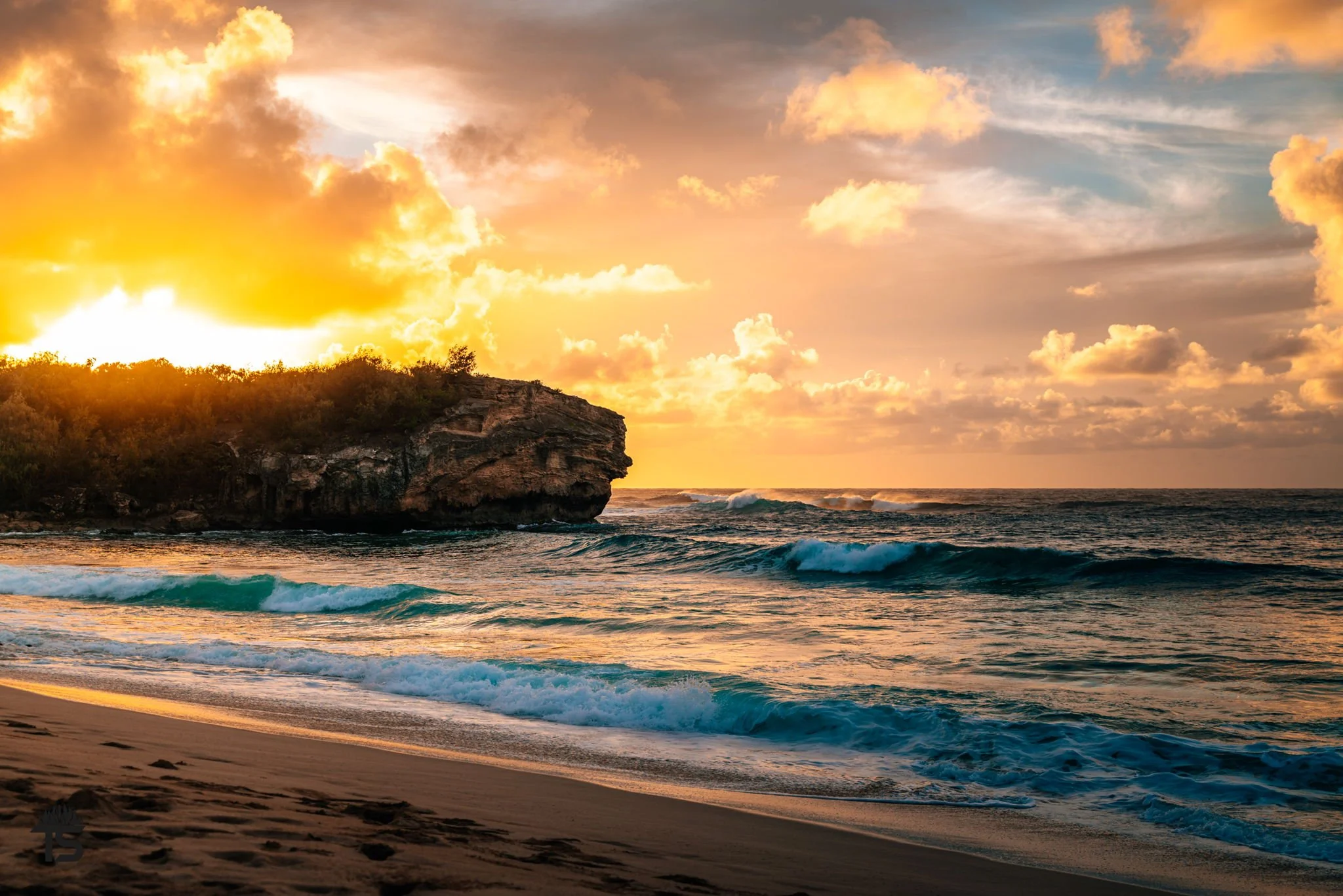 Sunset at Shipwreck Beach — 5 min drive 