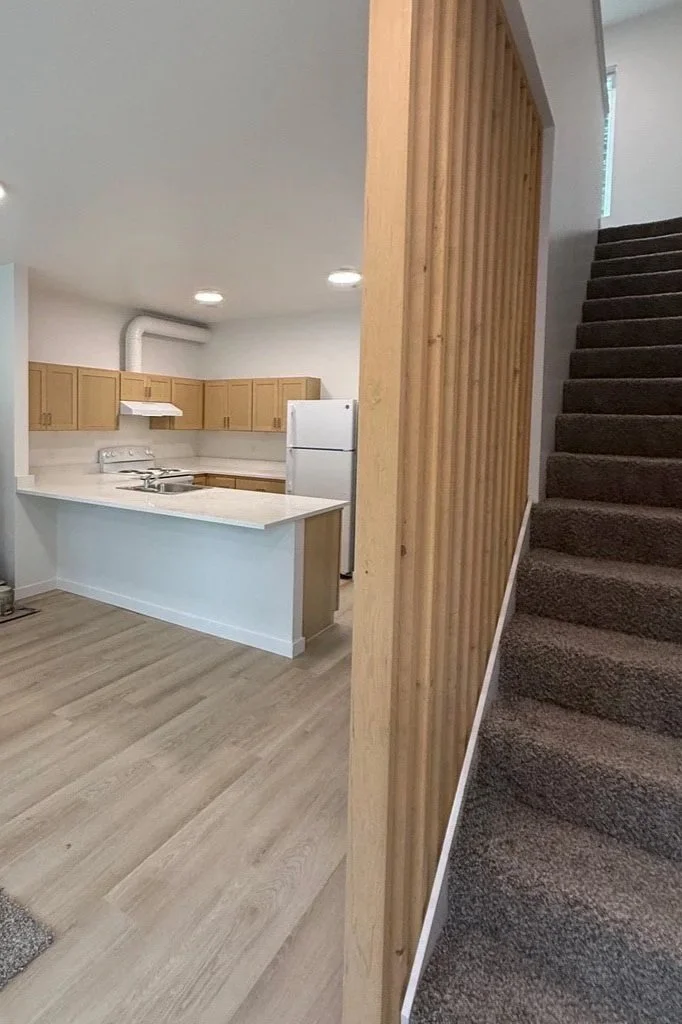 Depoe+Bay+Townhomes_Interior+Slats+Kitchen.jpg