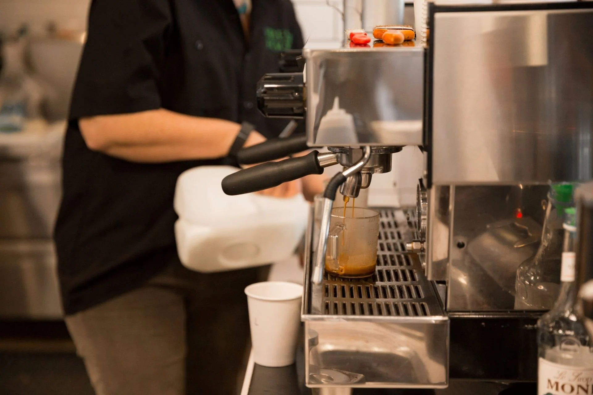 Fresh-Foods-Cannon-Beach_coffee-machine.jpg
