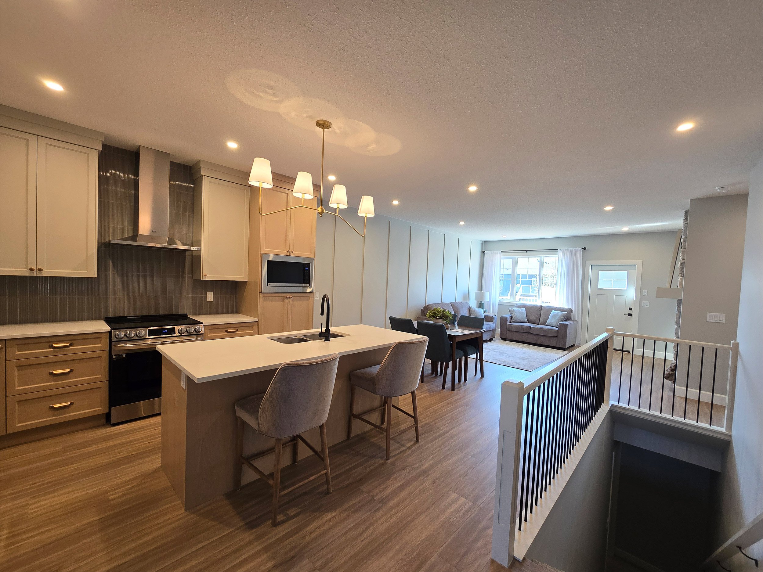 douplex-3-beardsley-cres-lacombe-main-floor.jpg