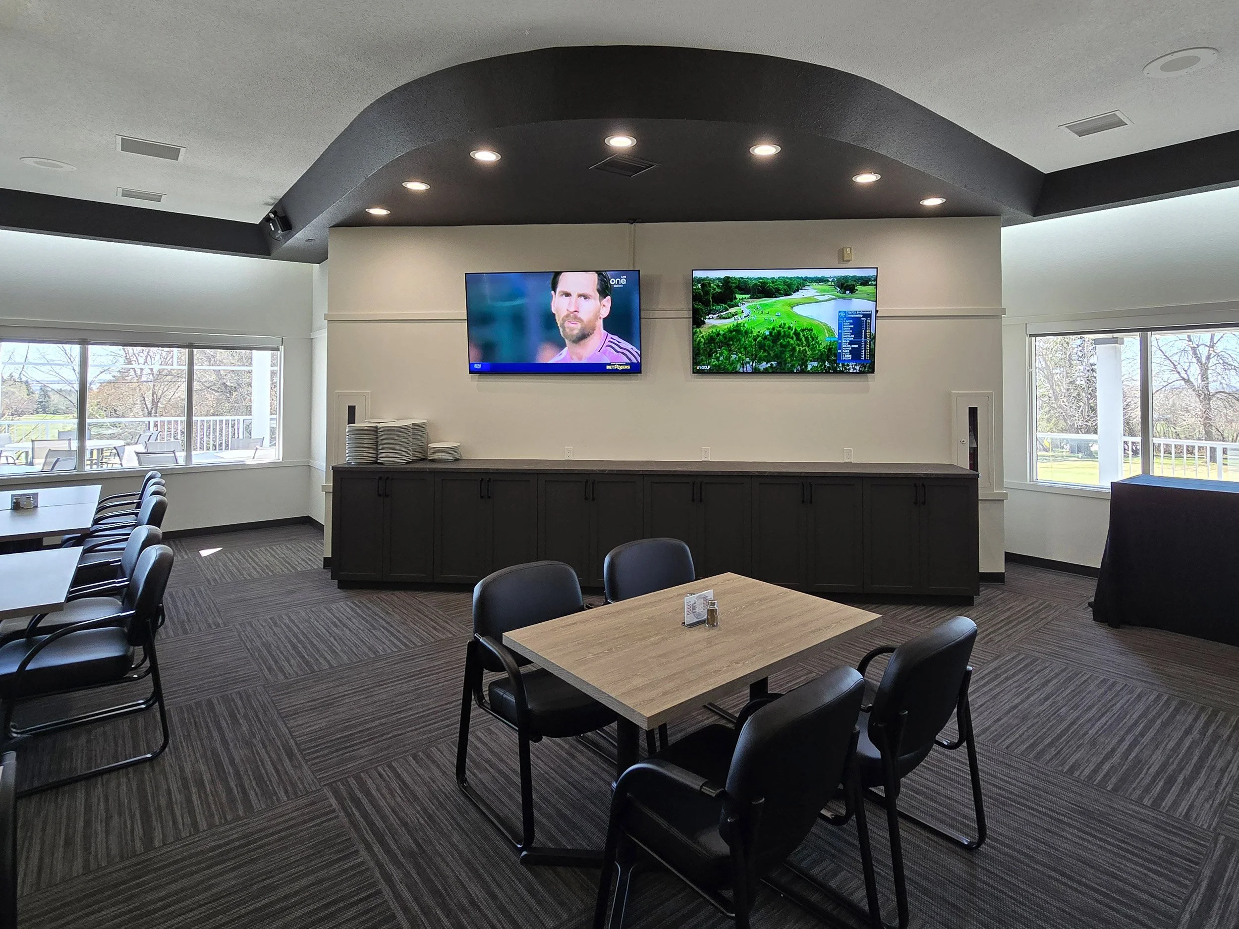 lacombe-golf-and-country-club-renovation-dining-room-lacombe-alberta.jpg