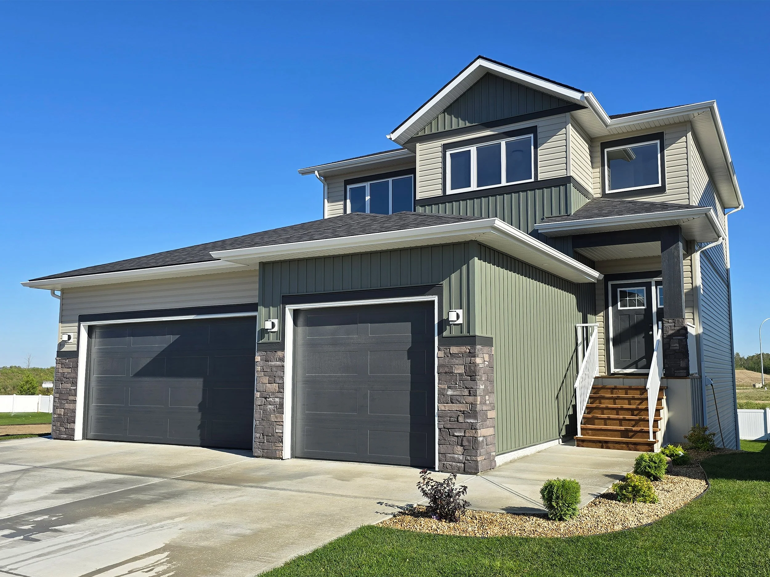 10 Aura Drive