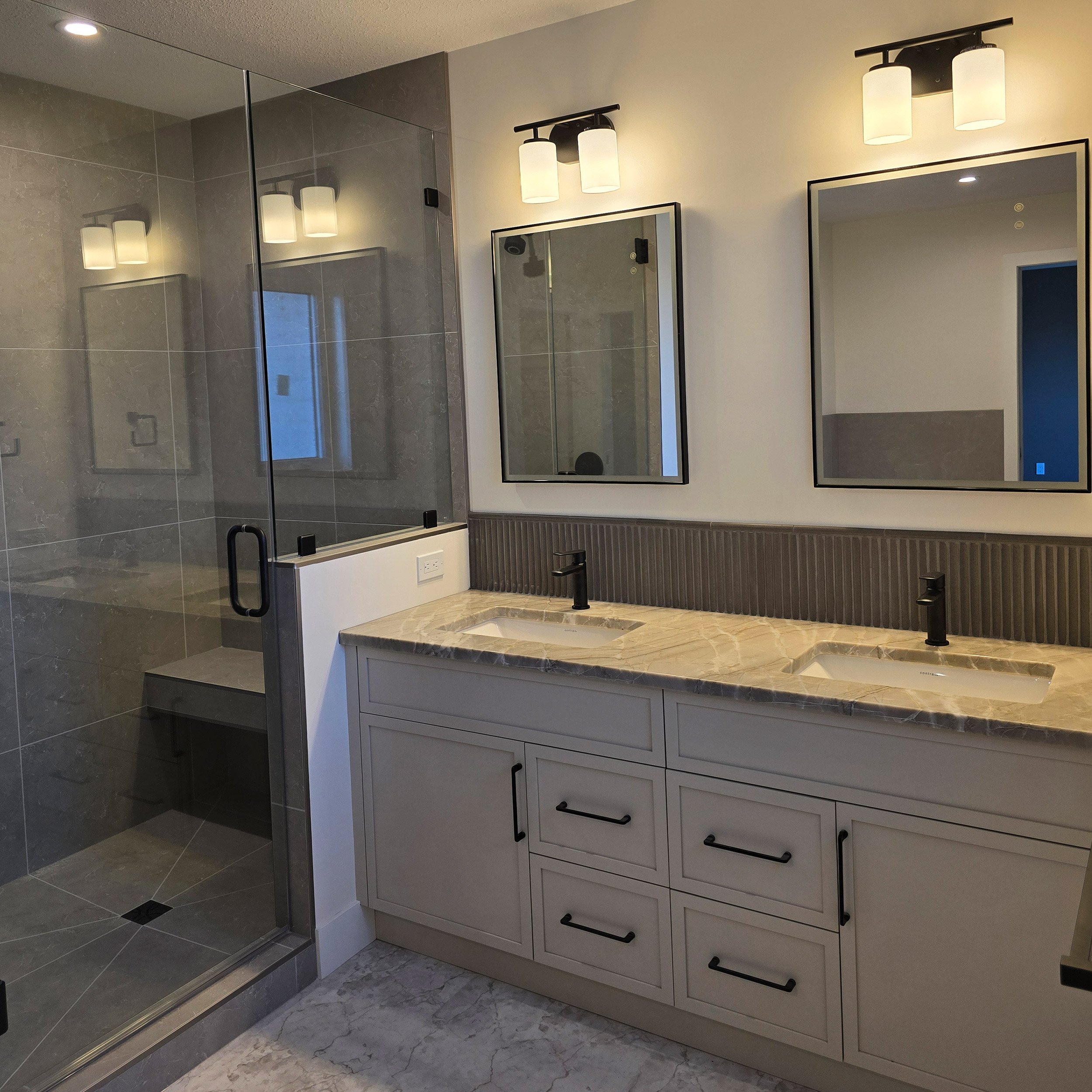 ridgestone-custom-homes-10-aura-drive-blackfalds-Bathroom.jpg