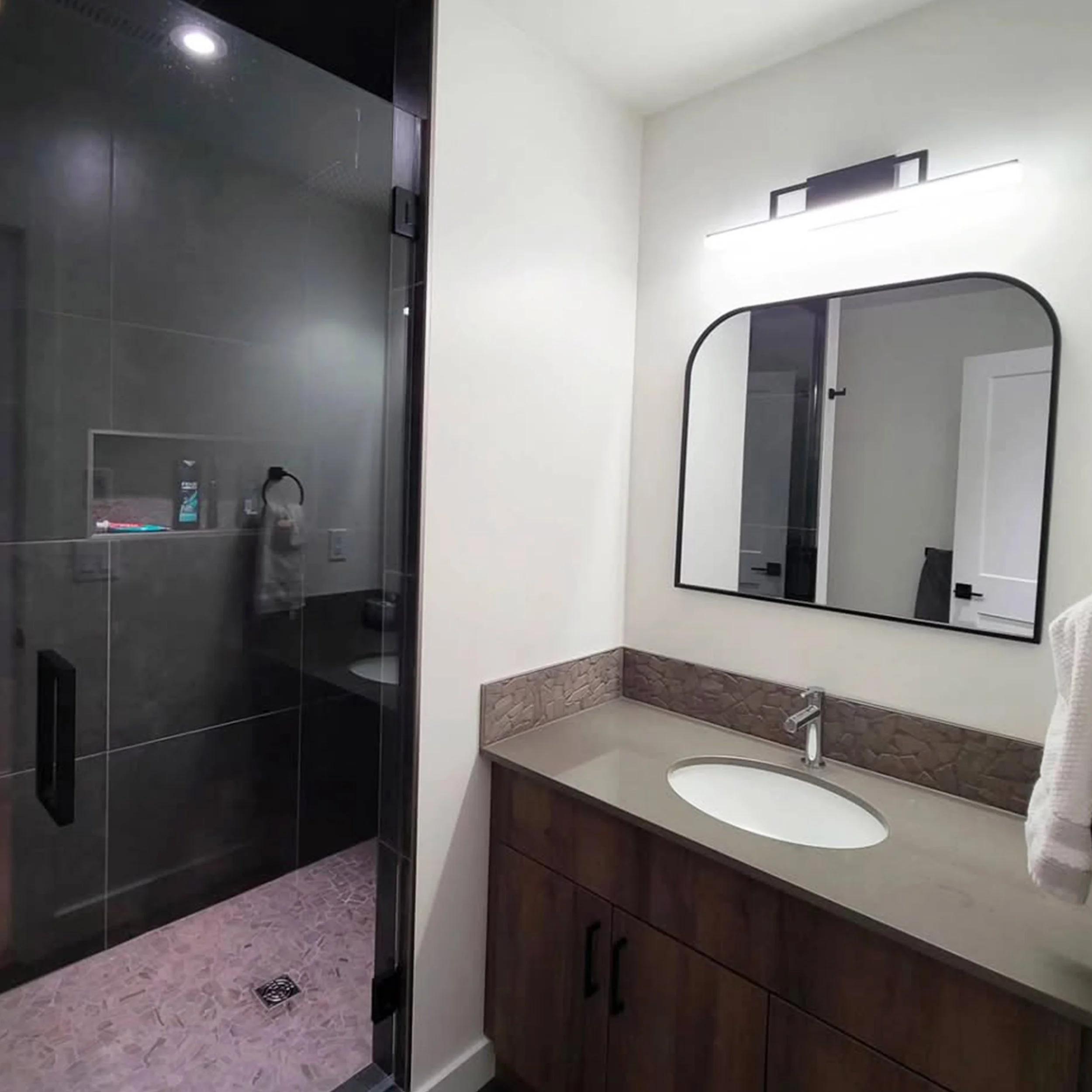 rose-hill-farms-shouse-interior-shower-v1.jpg