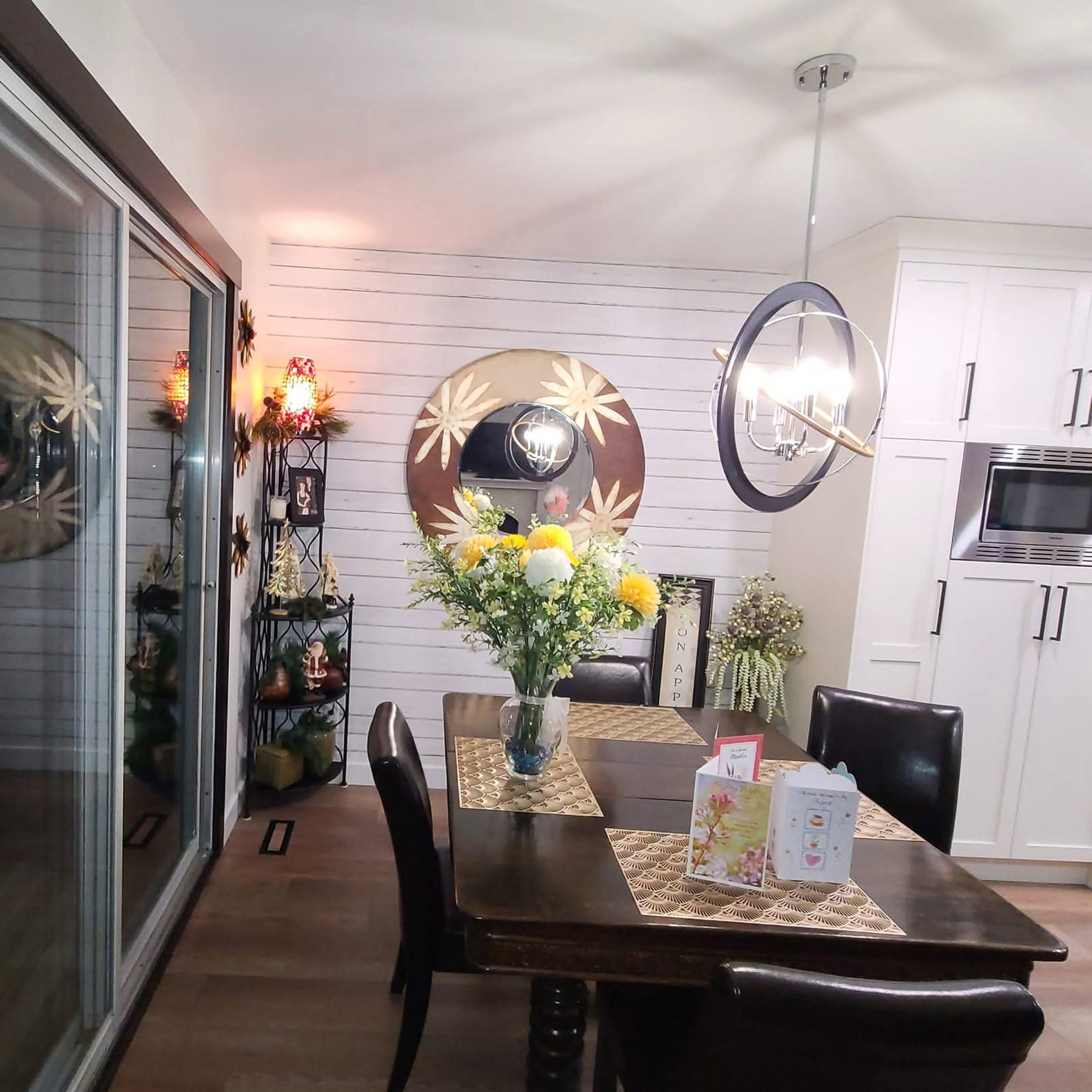 bowman-renovation-dining-room-lacombe-alberta-v1.jpg
