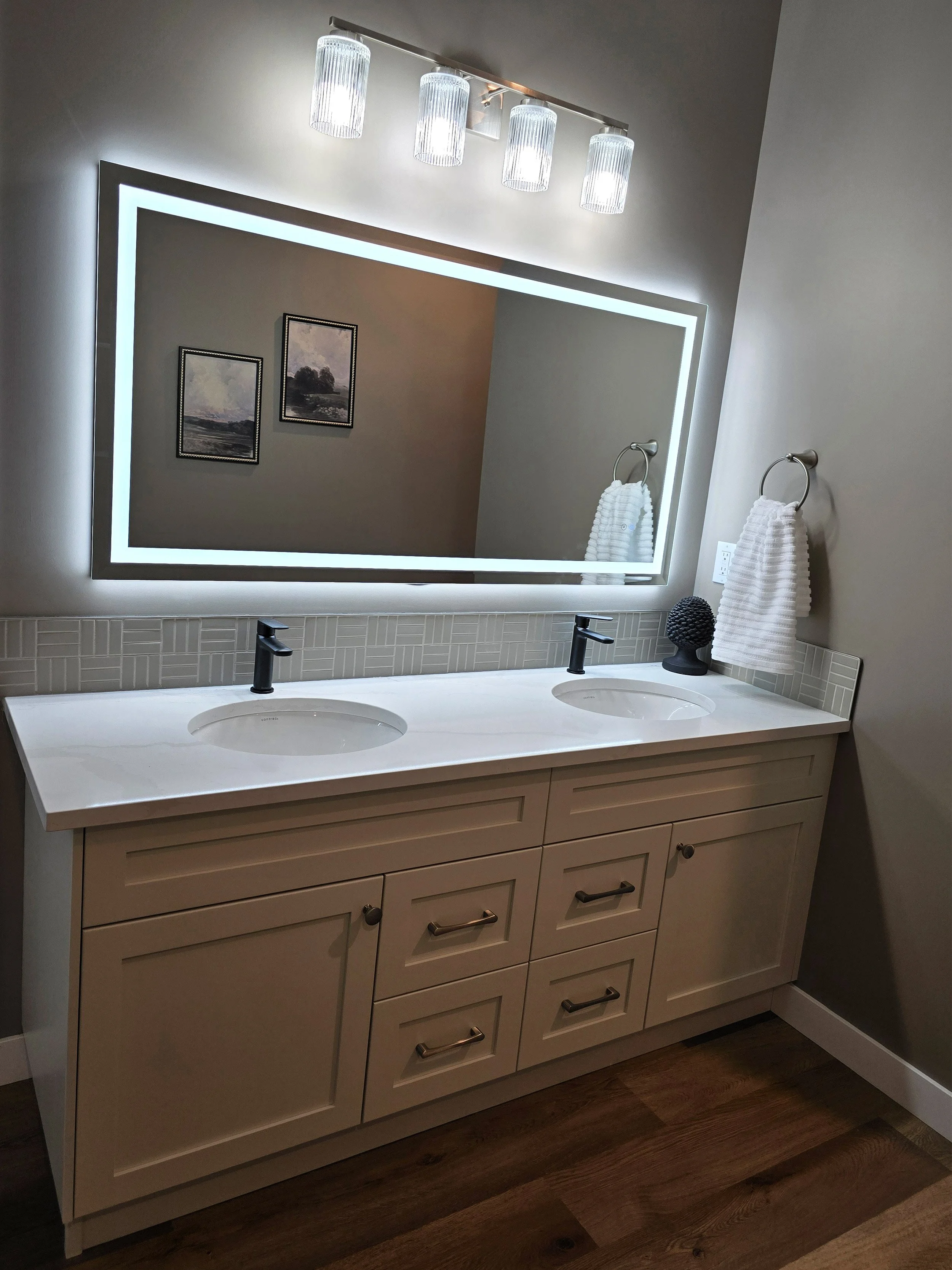 ridege-stone-homes-4930-4932-beardsley-lacombe-alberta-duplex-washroom2.jpg