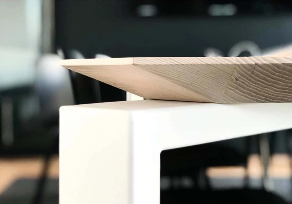knife-edge-table-detail.jpeg