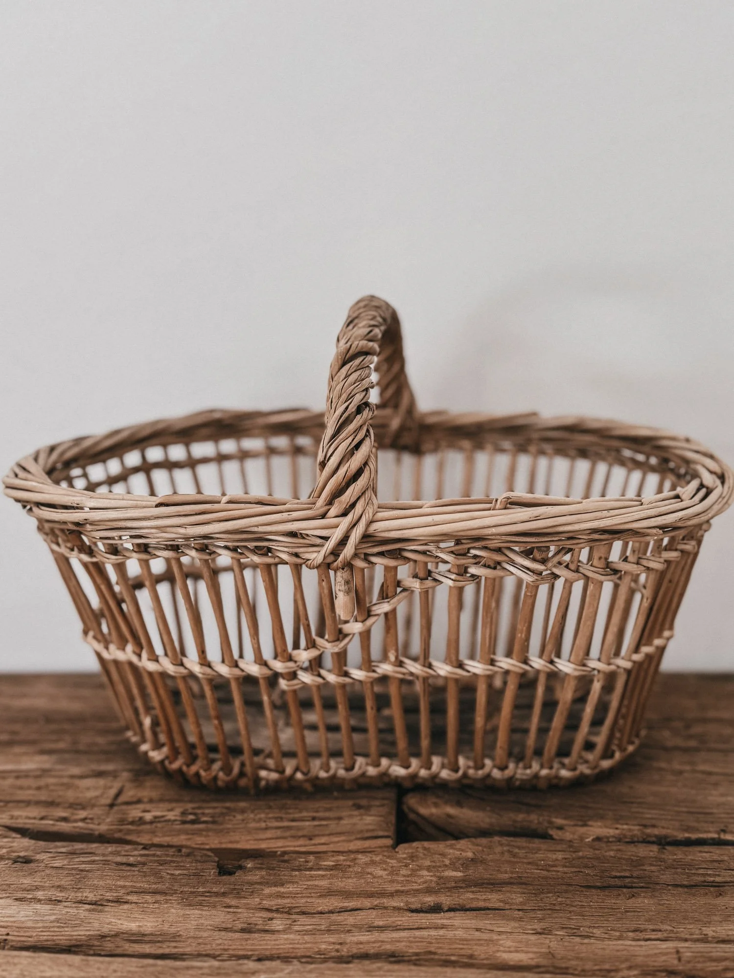 CRISTINA-ALFONSO-OUR-NIDO-WILLOW-GATHERING-BASKET-5.jpg