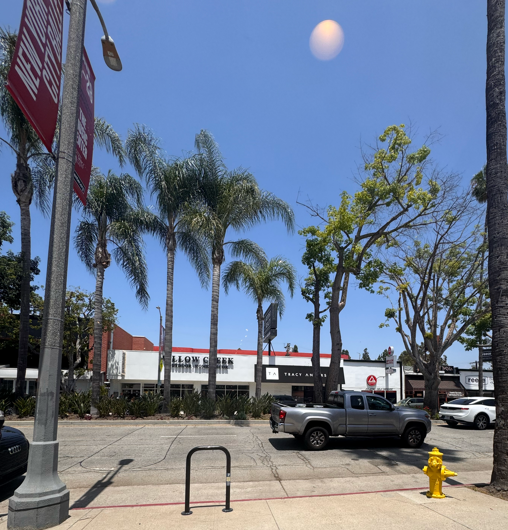 Sherman Oaks vs. Studio City: Which Neighborhood Is Right for You? 