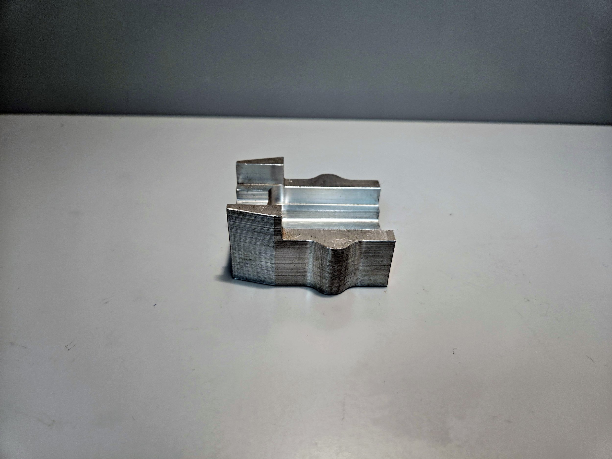 CNC Aluminum Lift Guide