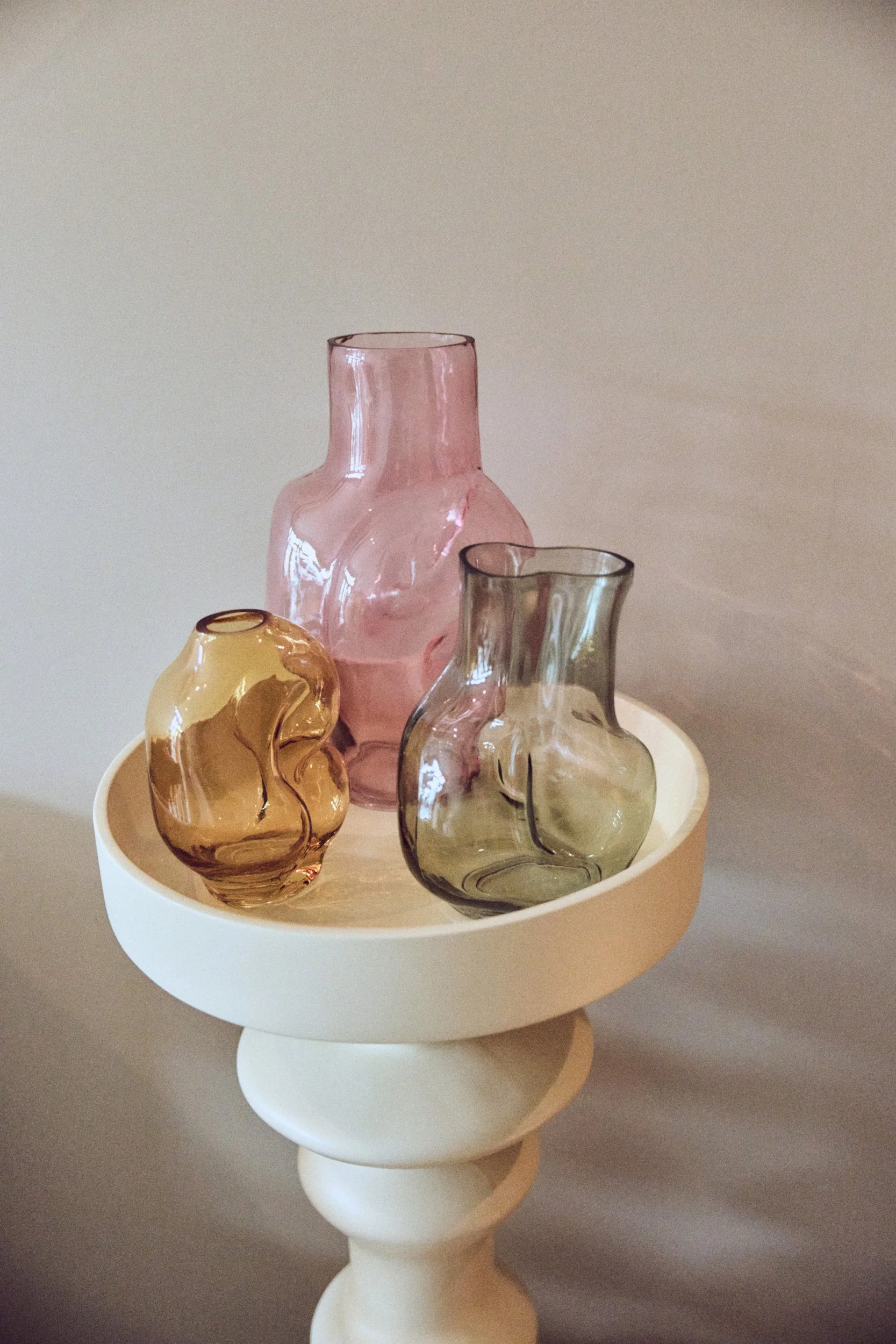hk vase amber1.jpg