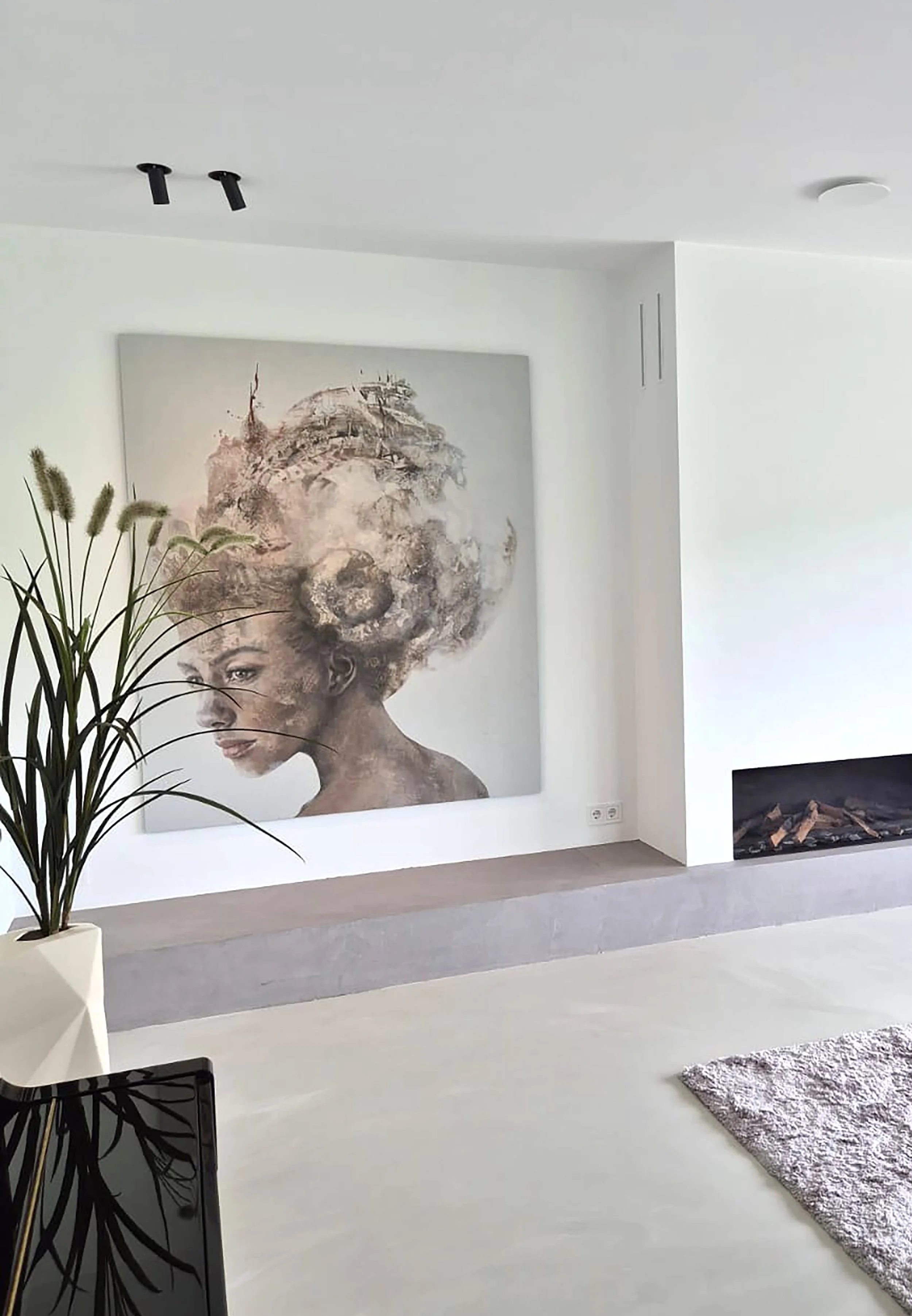 moment supreme on the wall close.jpg