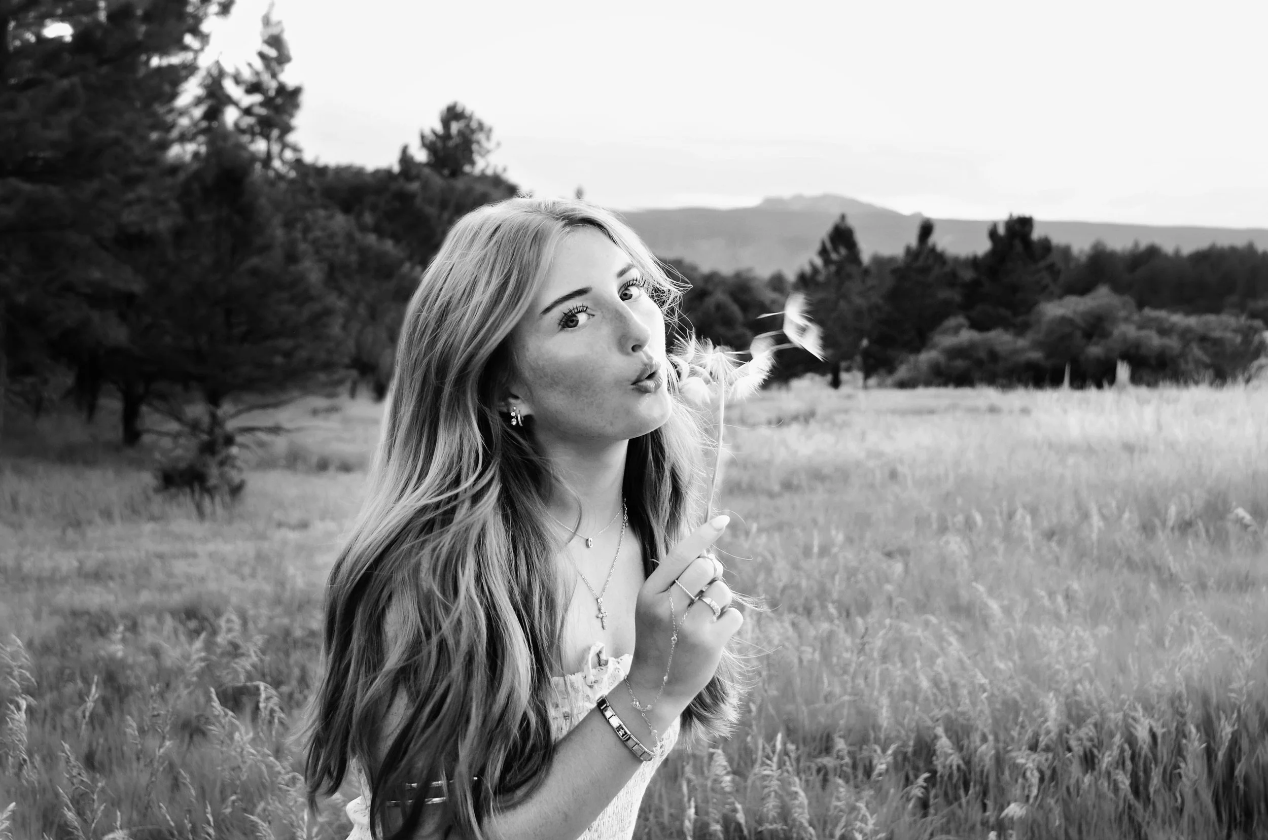 Maddie_SS_DandelionBW.jpg