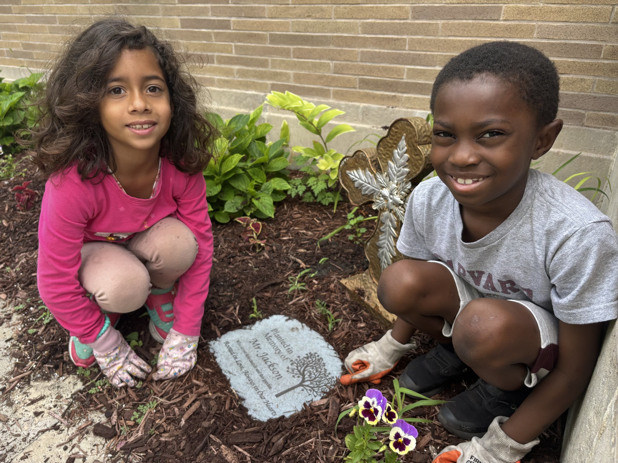 Ellis Avenue Church in Chicago's Urban Garden