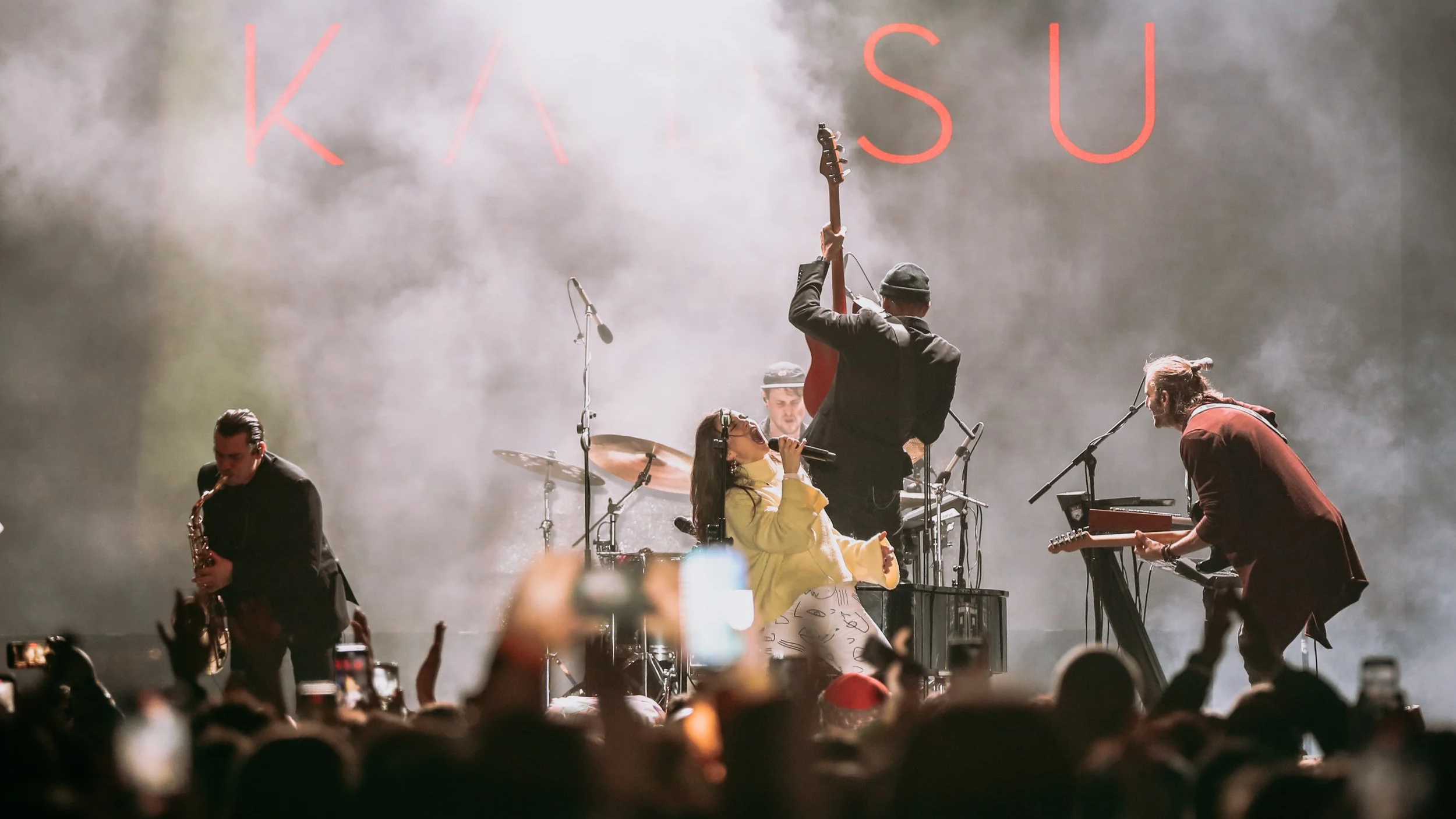 Jessy Hay with Karsu World tour