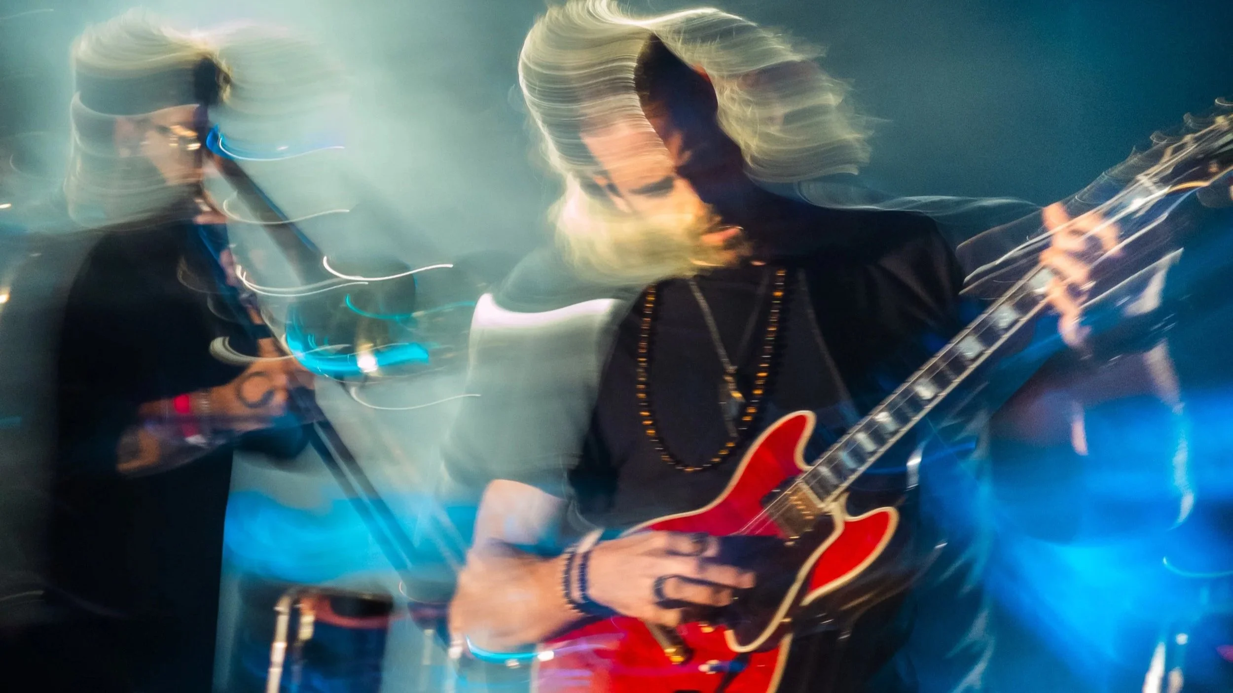 Jessy Hay and Efe Erdem on tour. art portrait