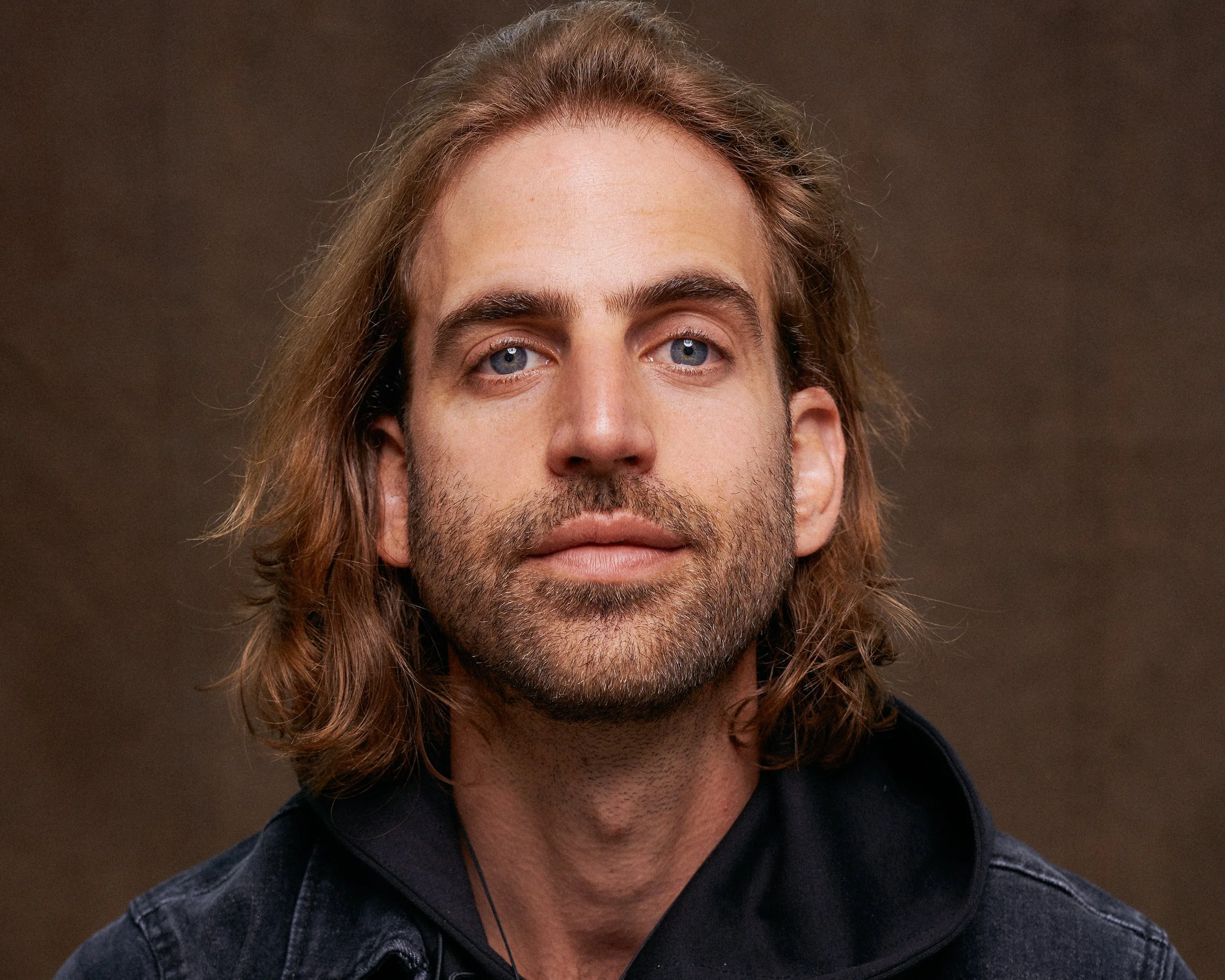 Jessy Hay studio shot with Beautiful Strangers 