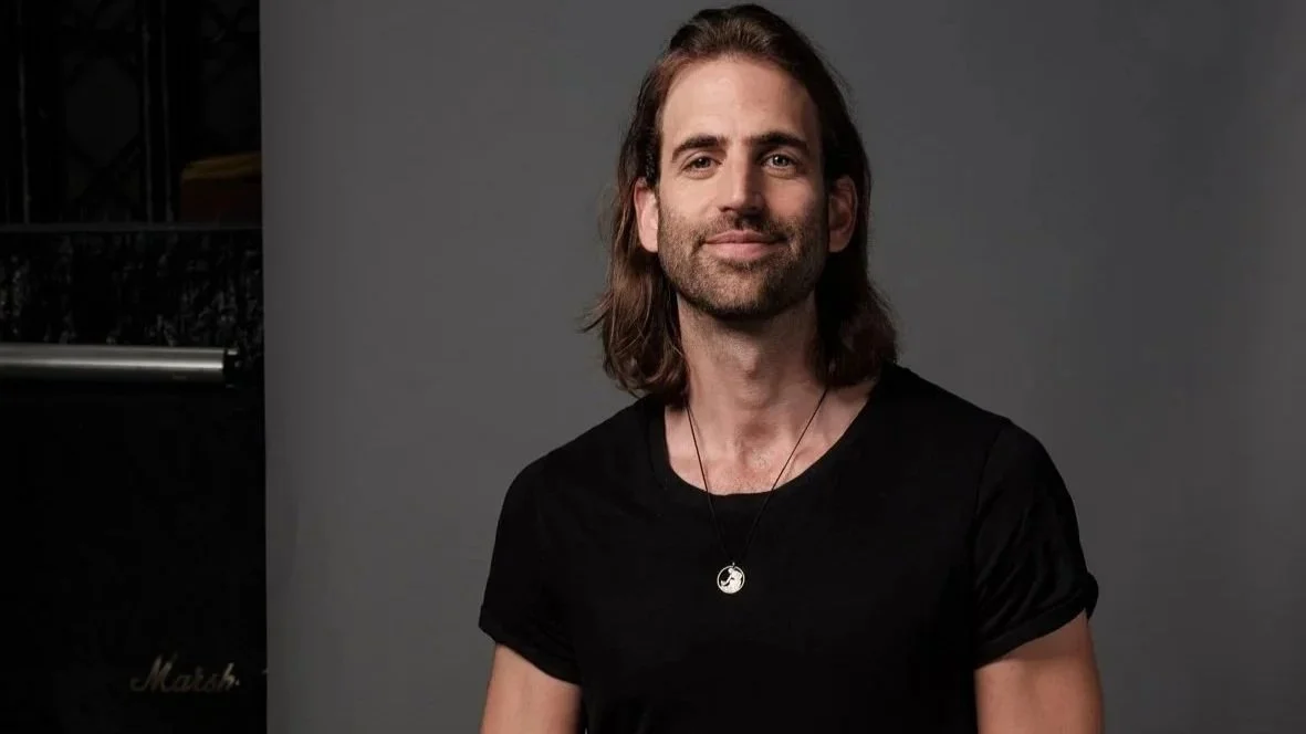 Jessy Hay studio portrait for Marmoucha Orchestra