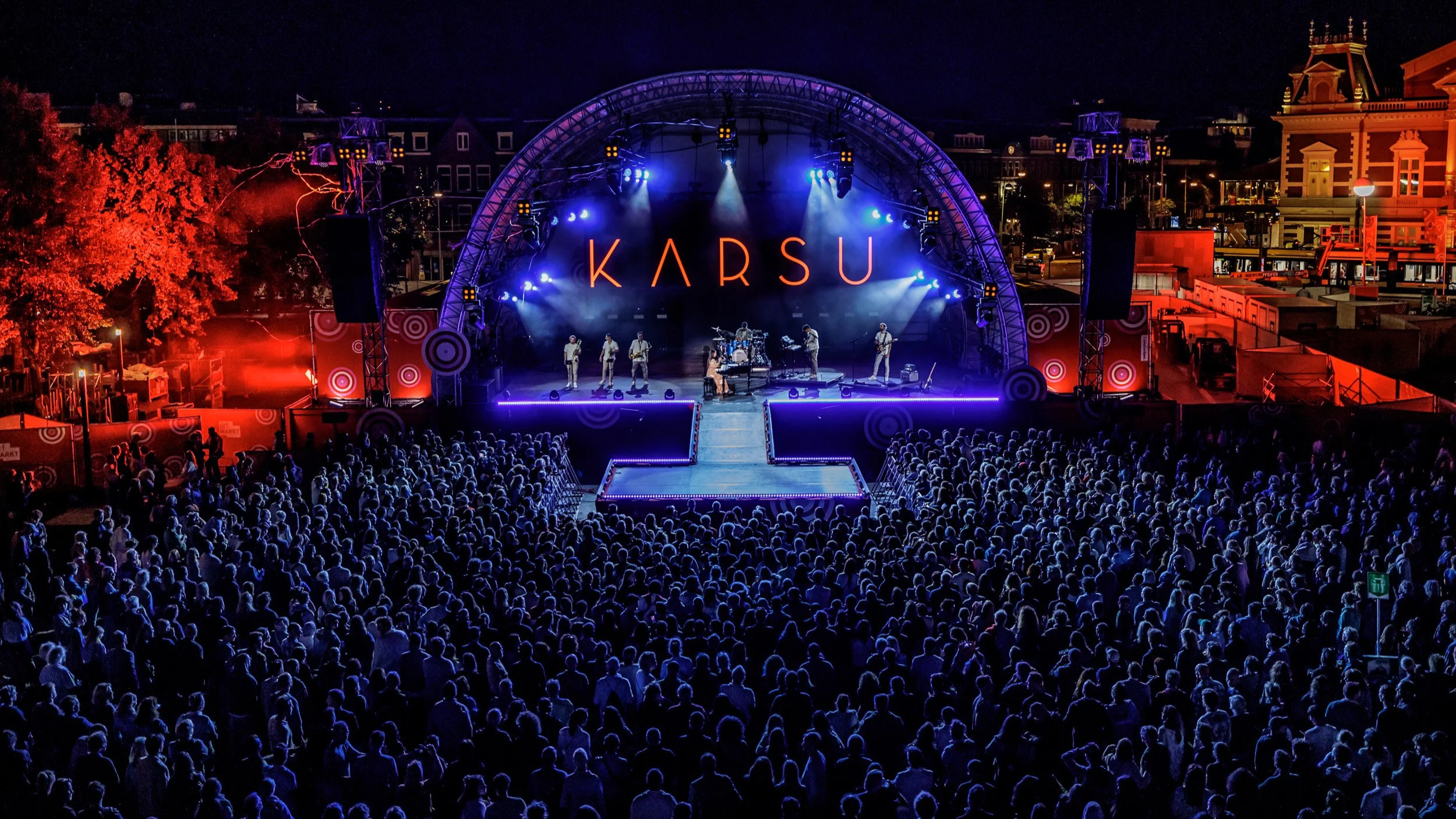 Jessy Hay with Karsu headlining Amsterdam Uitmarkt