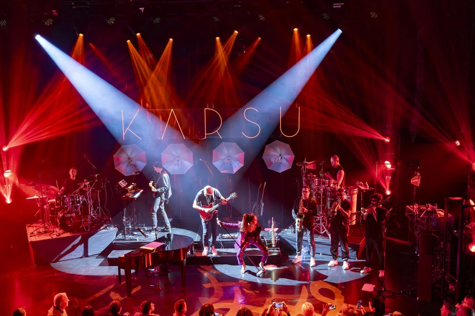 Jessy Hay with Karsu live at Paradiso Amsterdam