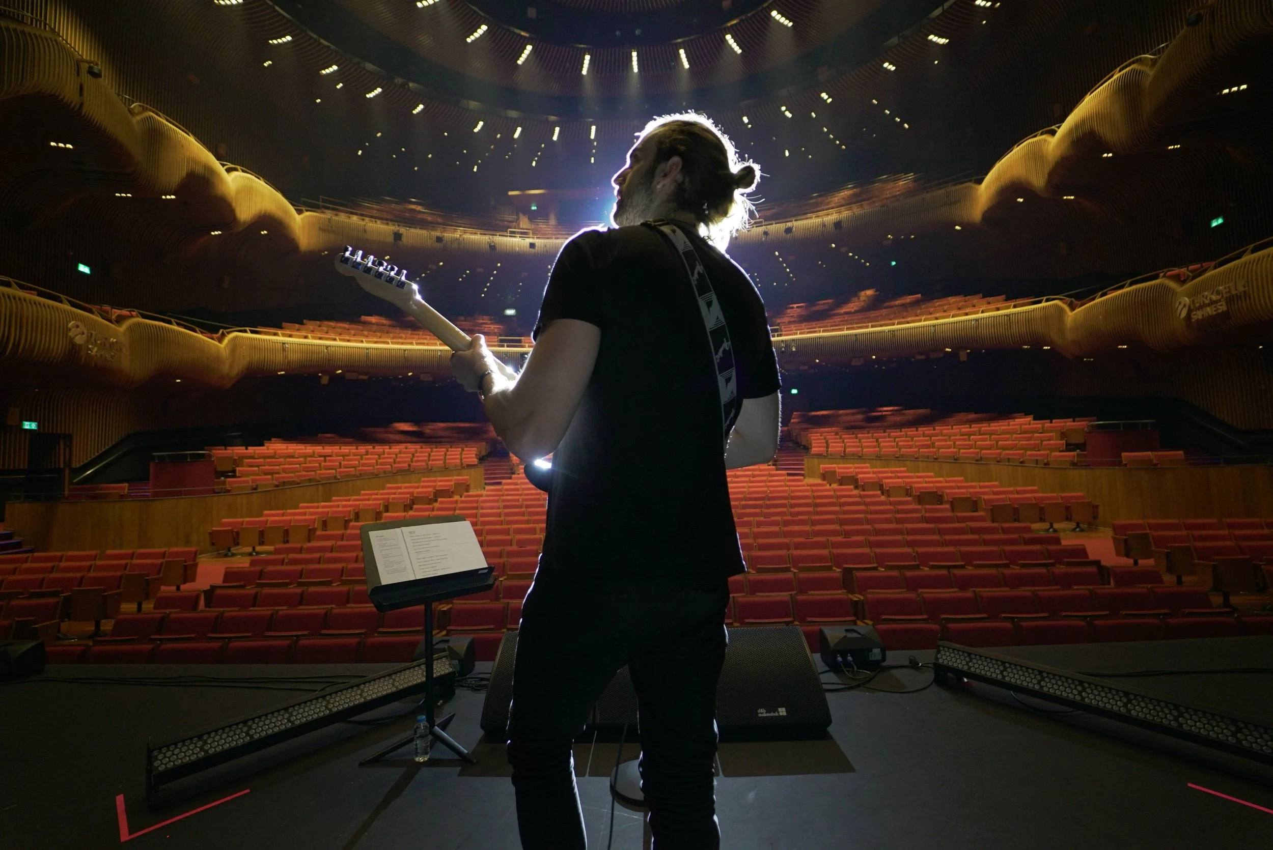 Jessy Hay sound checking at Zorlu Center, Istanbul Turkey