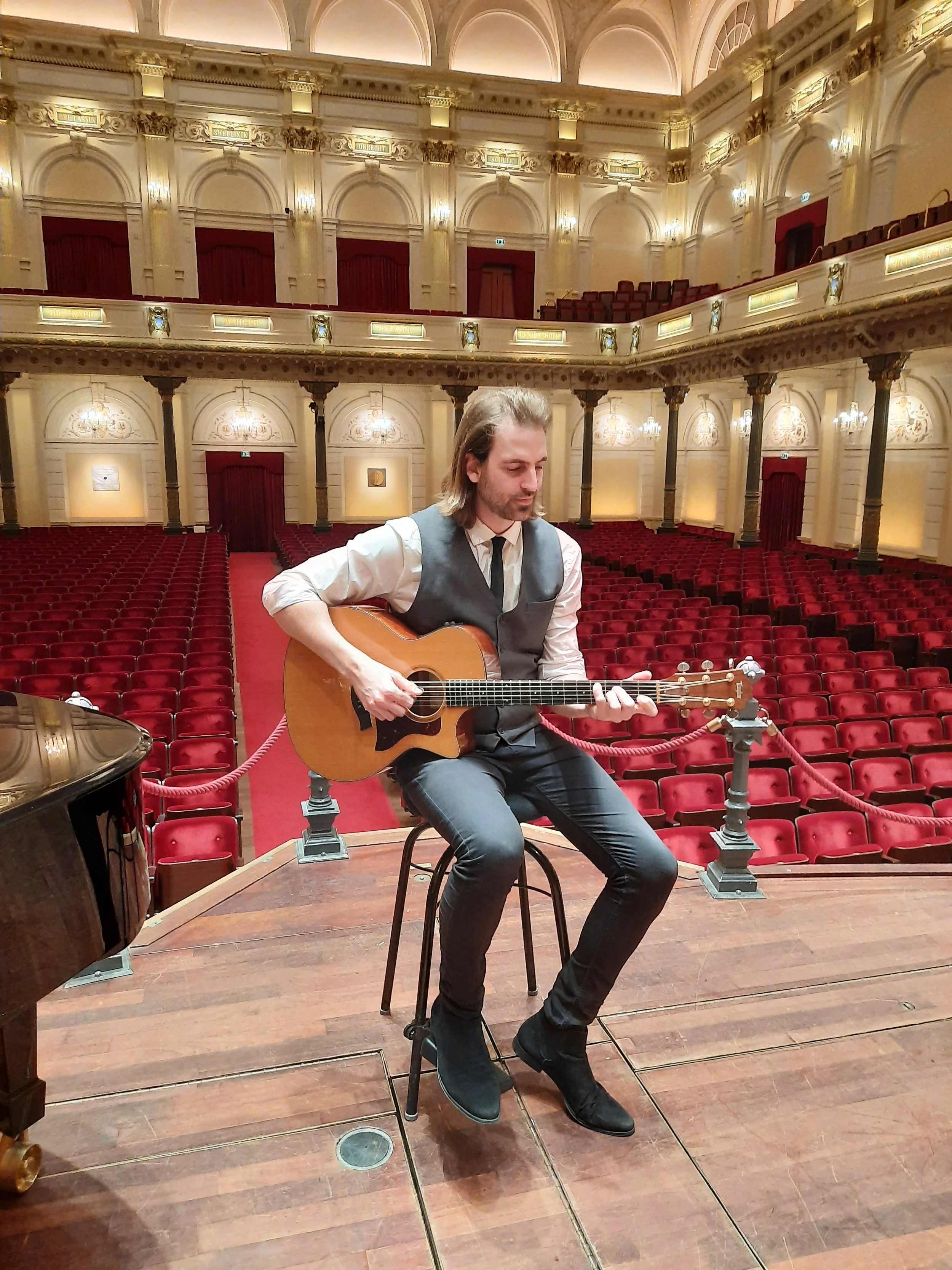 Jessy Hay sound checking for his solo performance at the Royal Concertgebouw Amsterdam