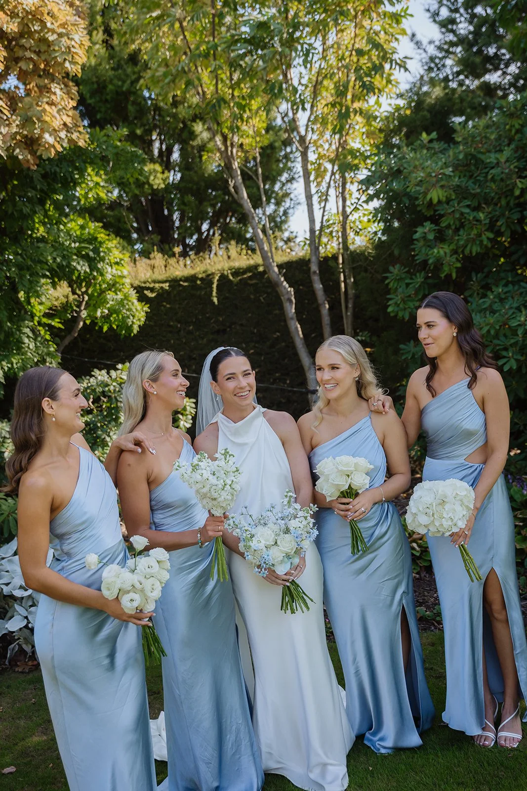 blue and white wedding flowers