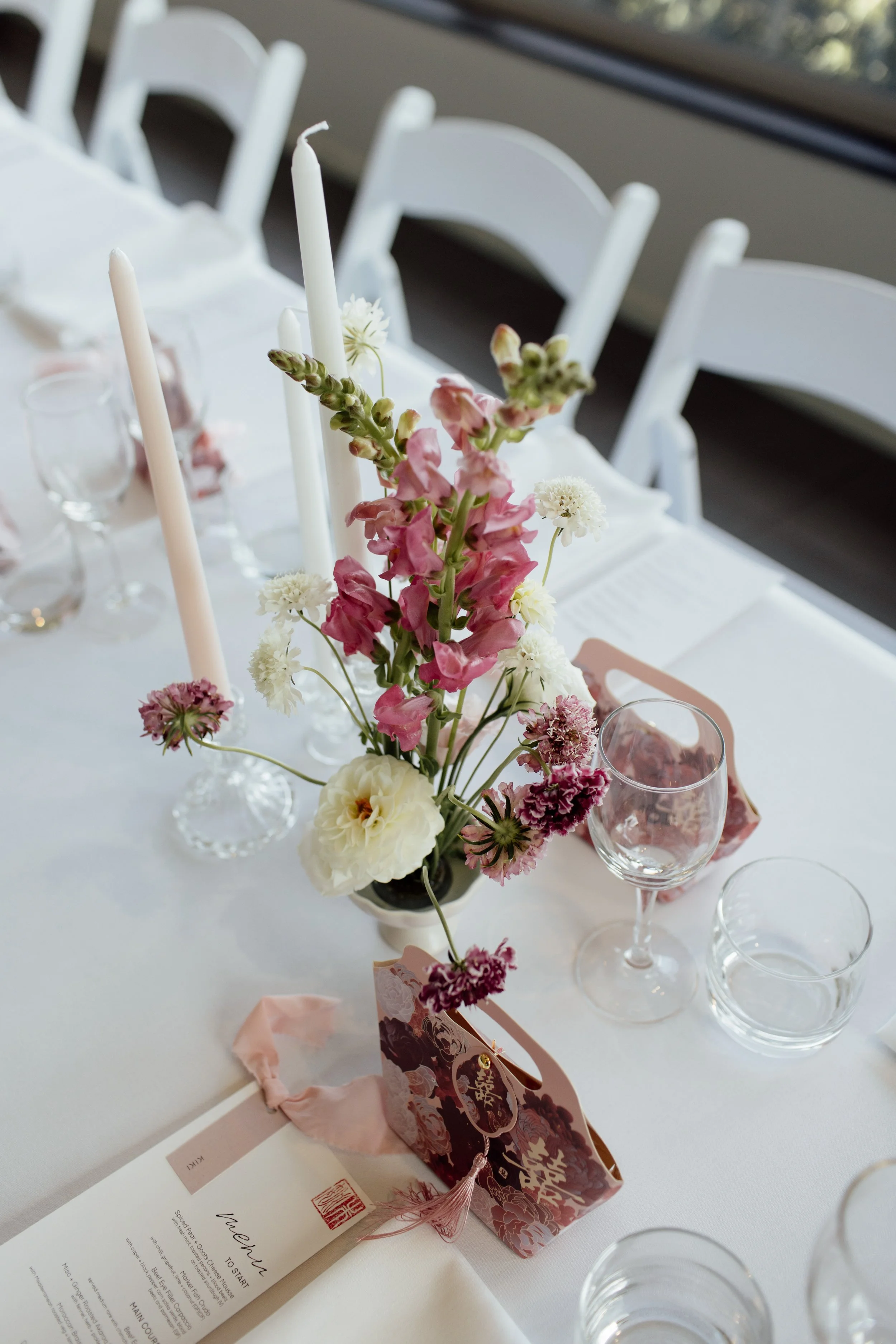 Pink and white wedding table flowers