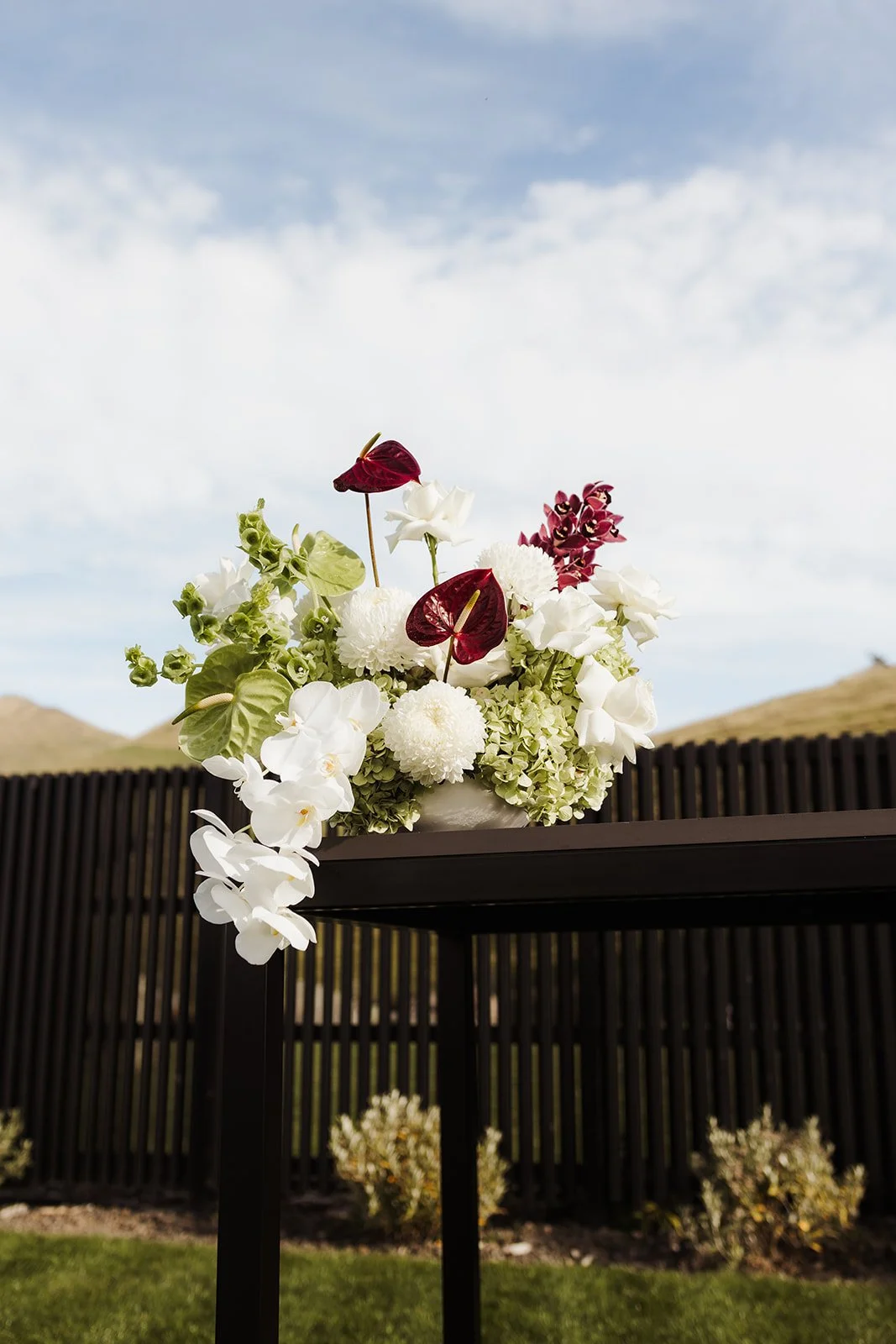 Dar red white and green bar flowers