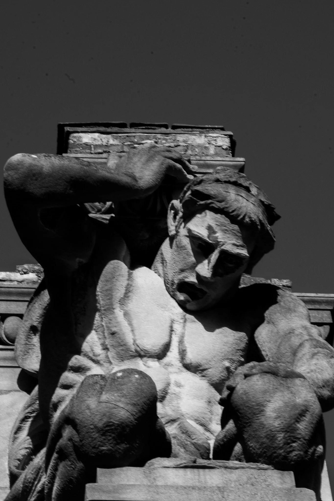 Statue in Indianapolis, The ruins.