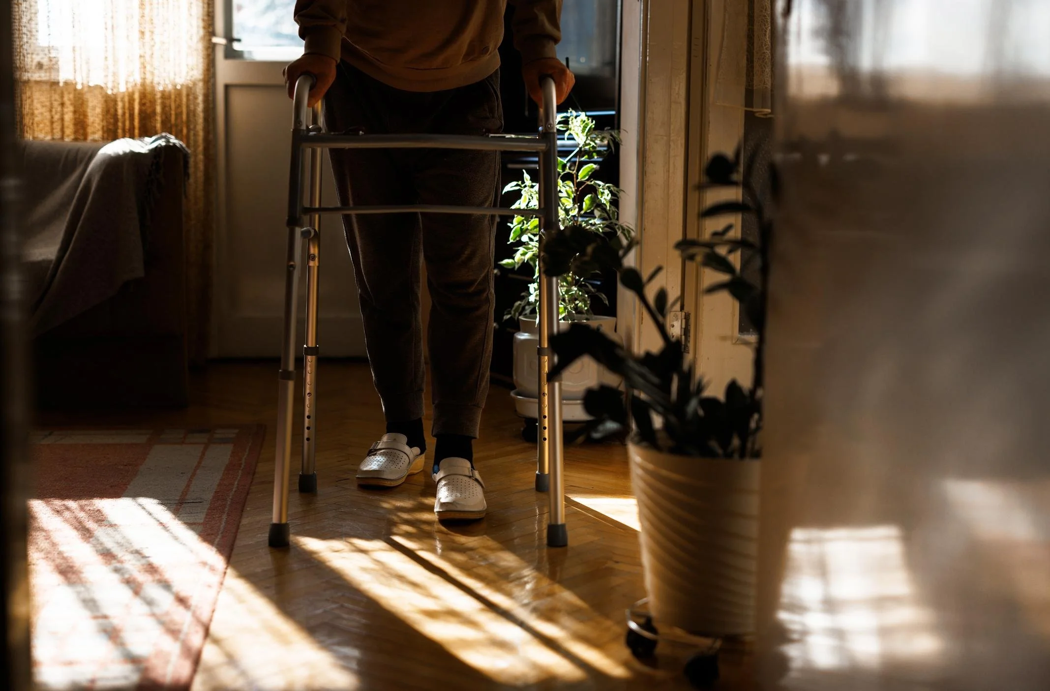 Navigating a Later-Life Move in Los Angeles: A Thoughtful Guide for Seniors and Their Families