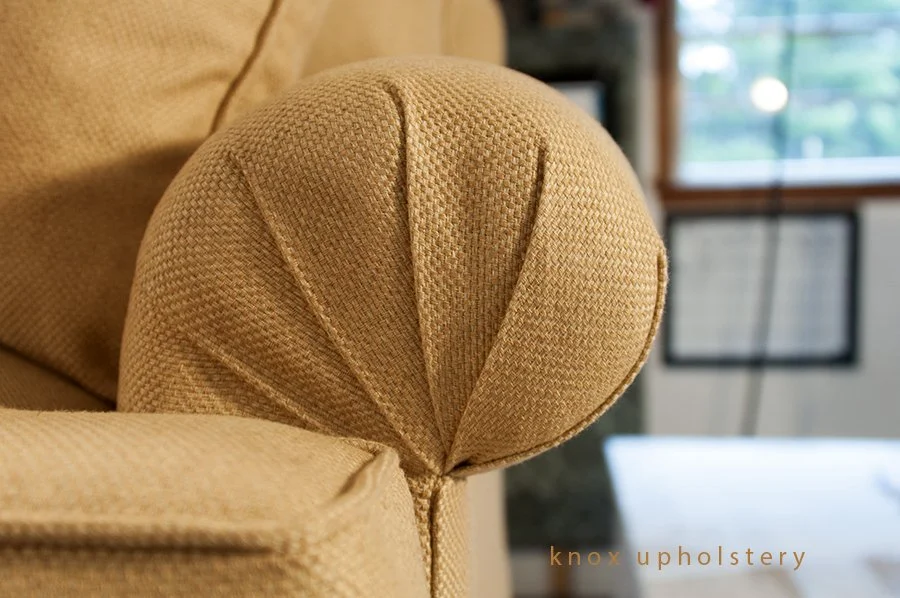 blackberry-farm-sofa-pleat-arm.jpg