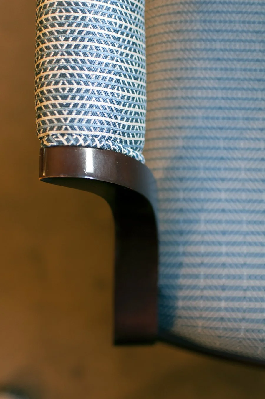 desk-arm-chair-close.jpg