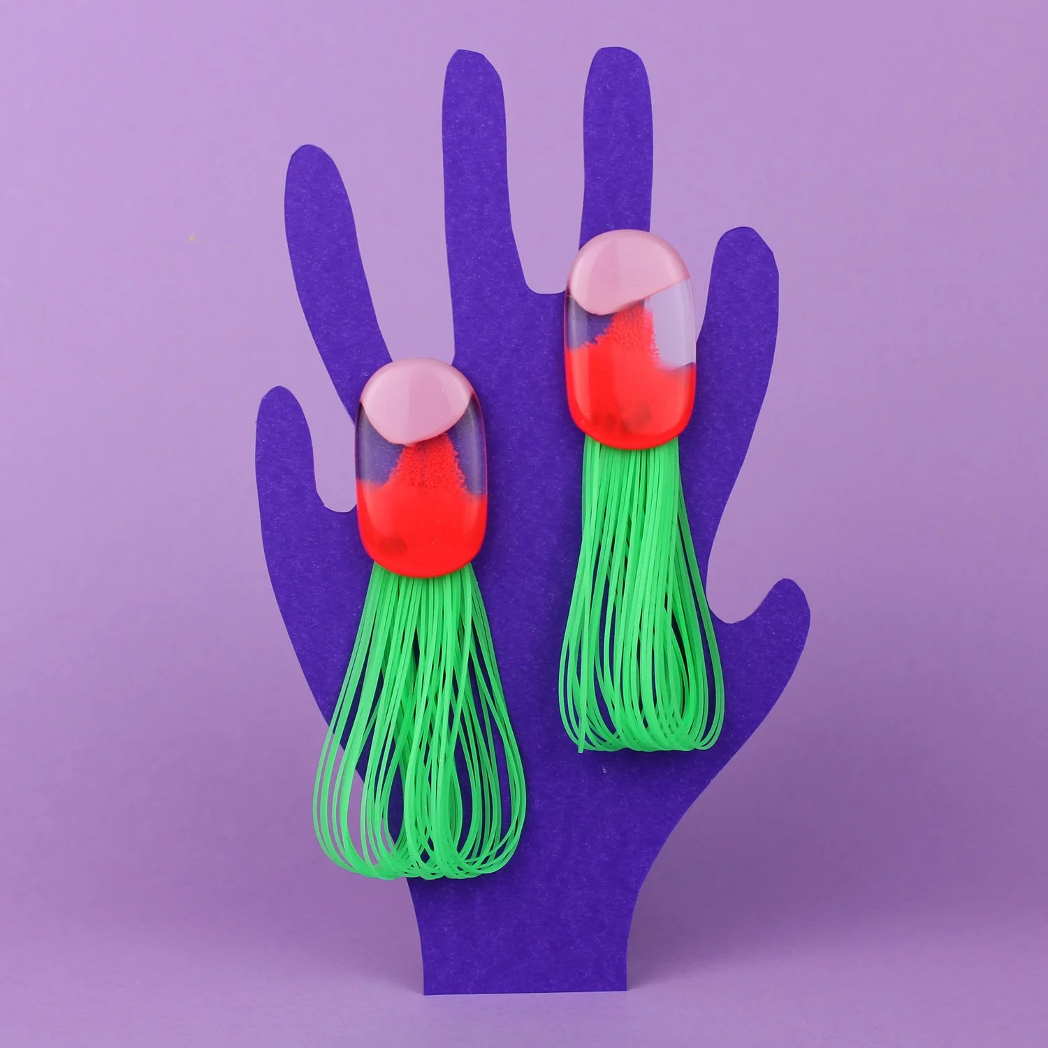 Capsule purple red_purple handIMG_9948_web.jpg