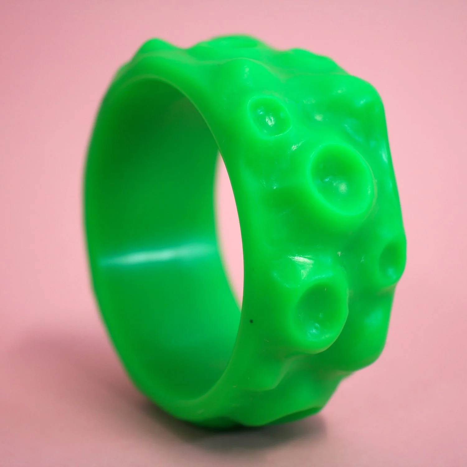 bangle_grn_side_IMG_6705_web.jpg