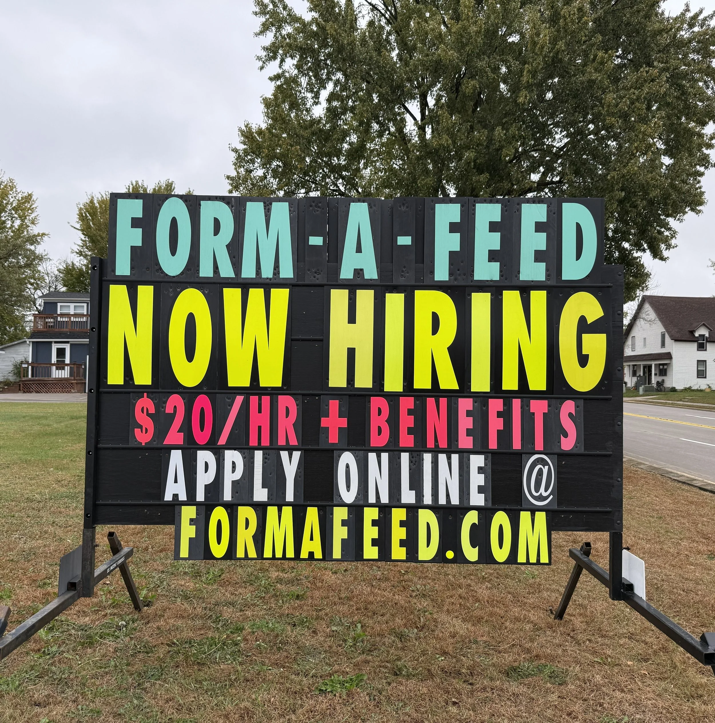 Now Hiring sign / Sign rental