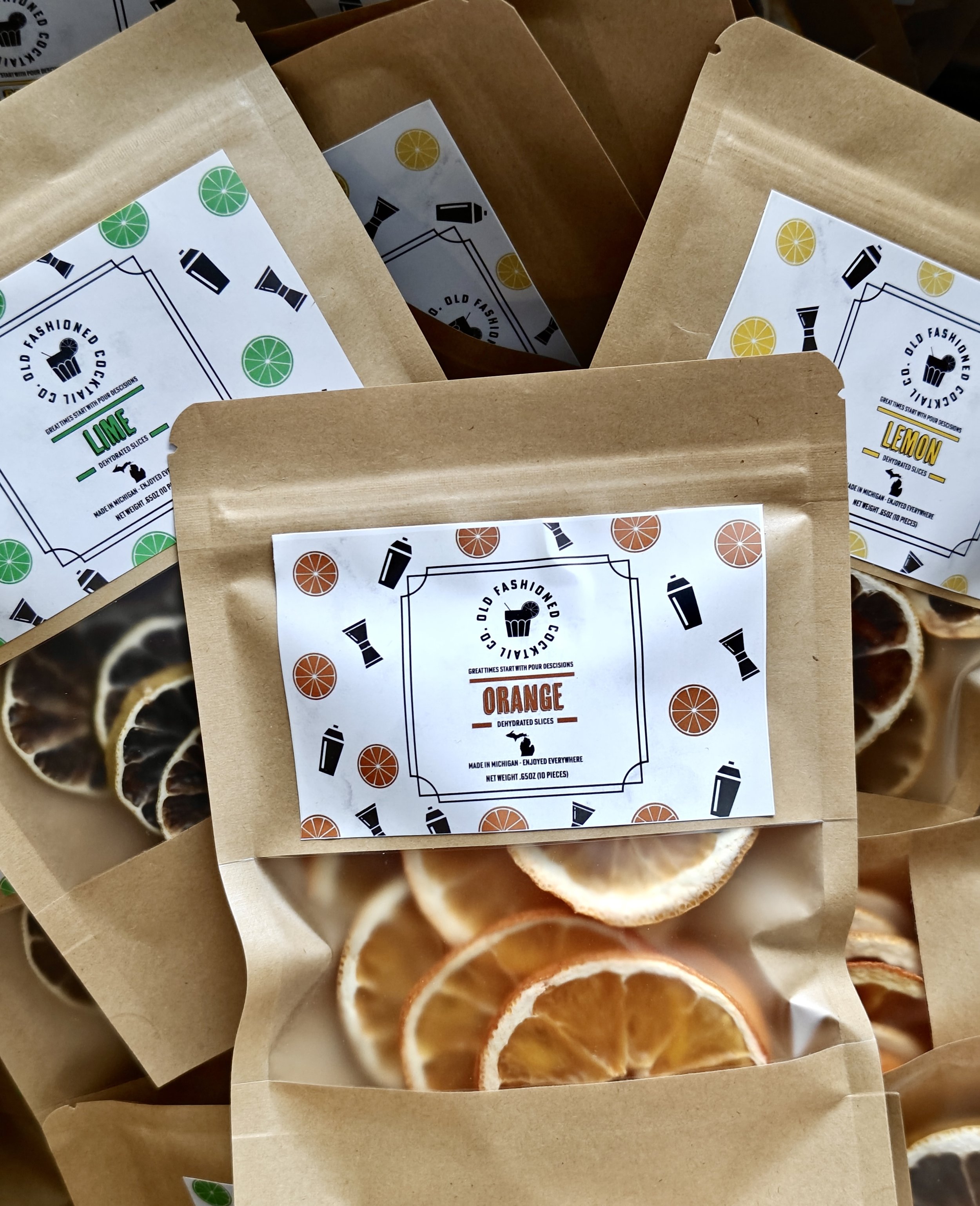 Dehydrated Citrus Slices available in Lemon, Lime, Orange & Blood Orange. 
10 servings per bag.