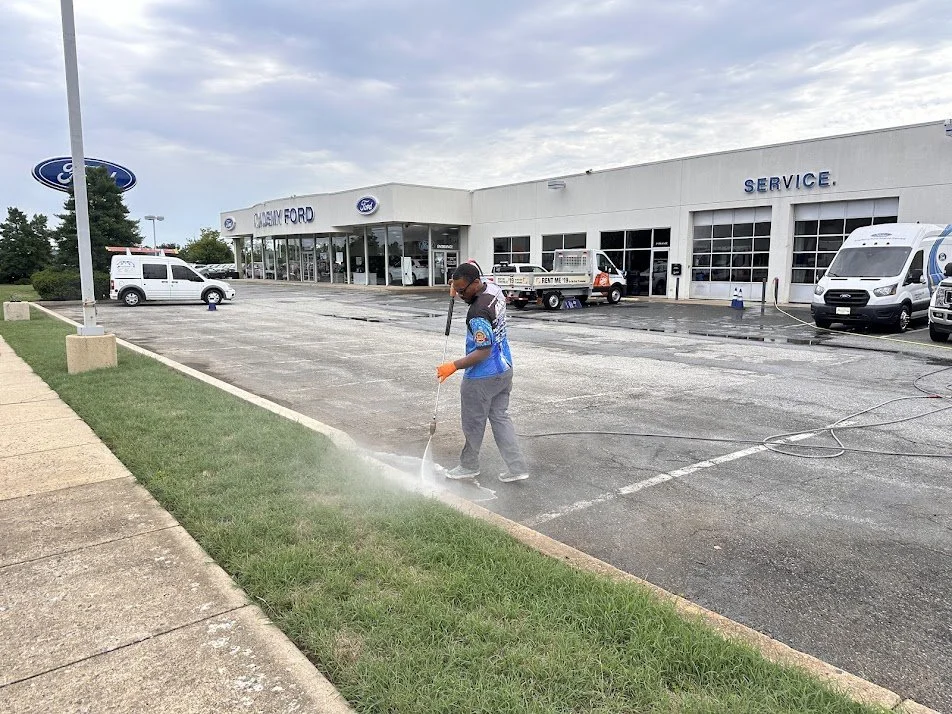 Commercial Building Still Streaky After Pressure Washing? Here’s Why