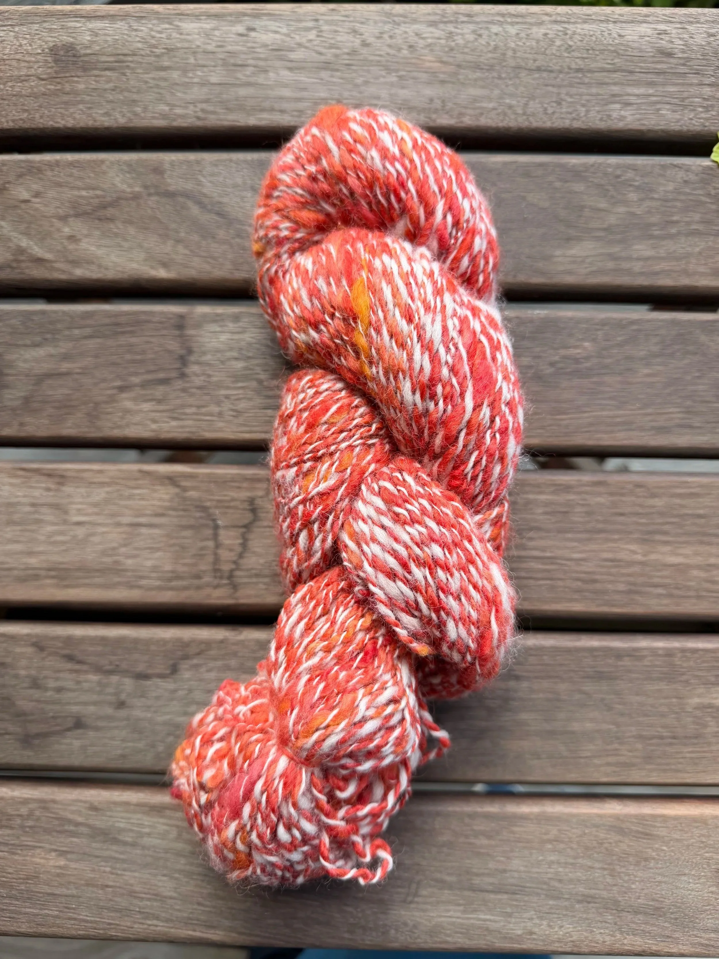 Red+white+yarn.jpg
