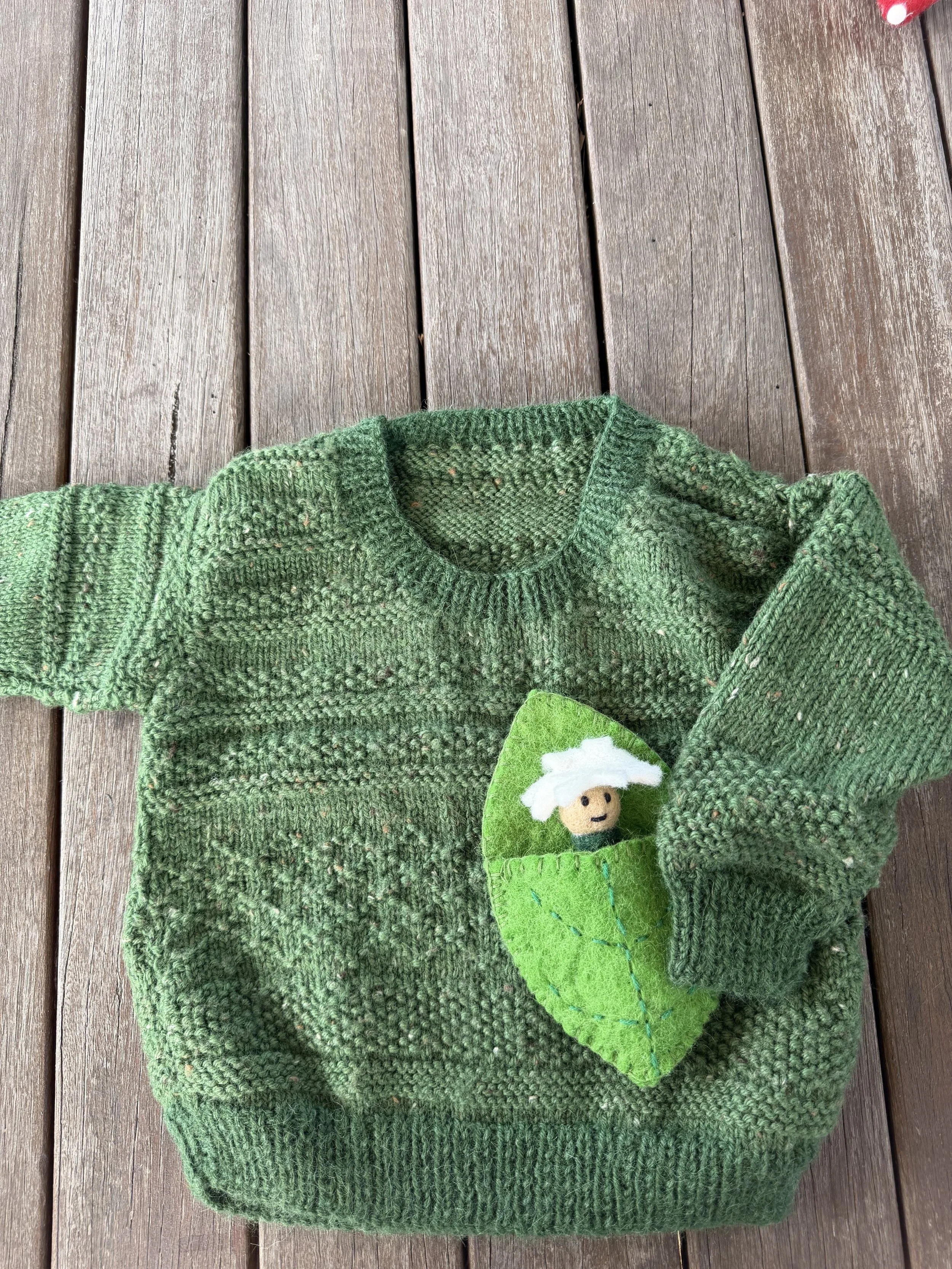 Green child's jumper (1-2 years)