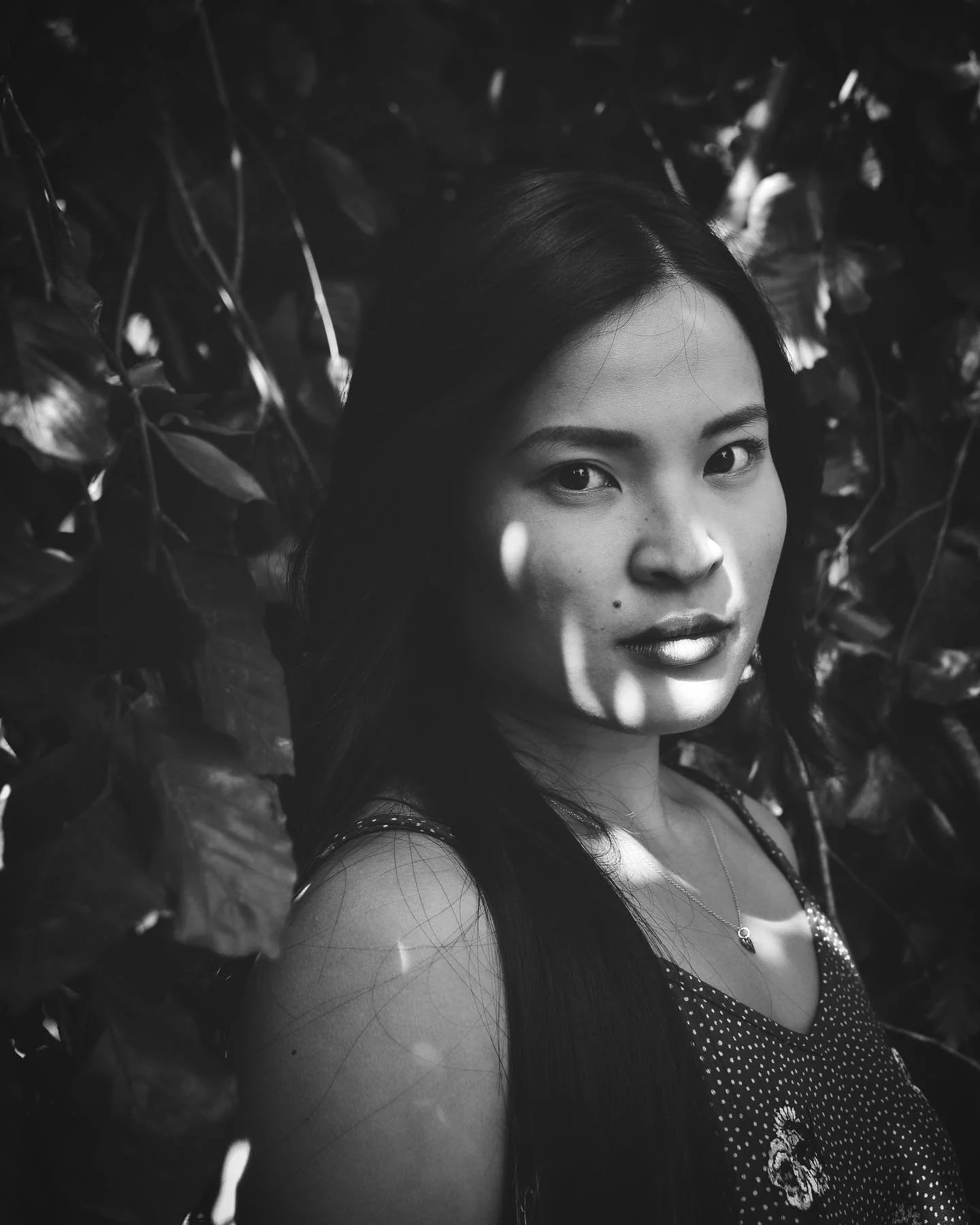 Which one&rsquo;s your favourite: black and white or colour? Comment 🖤 or ❤️ with your vote!
&mdash;
Model: @rachl
&mdash;

#portrait #portraitphotography #blackandwhite #blackandwhitephotography #toronto #torontophotographer #photography #tophotoco