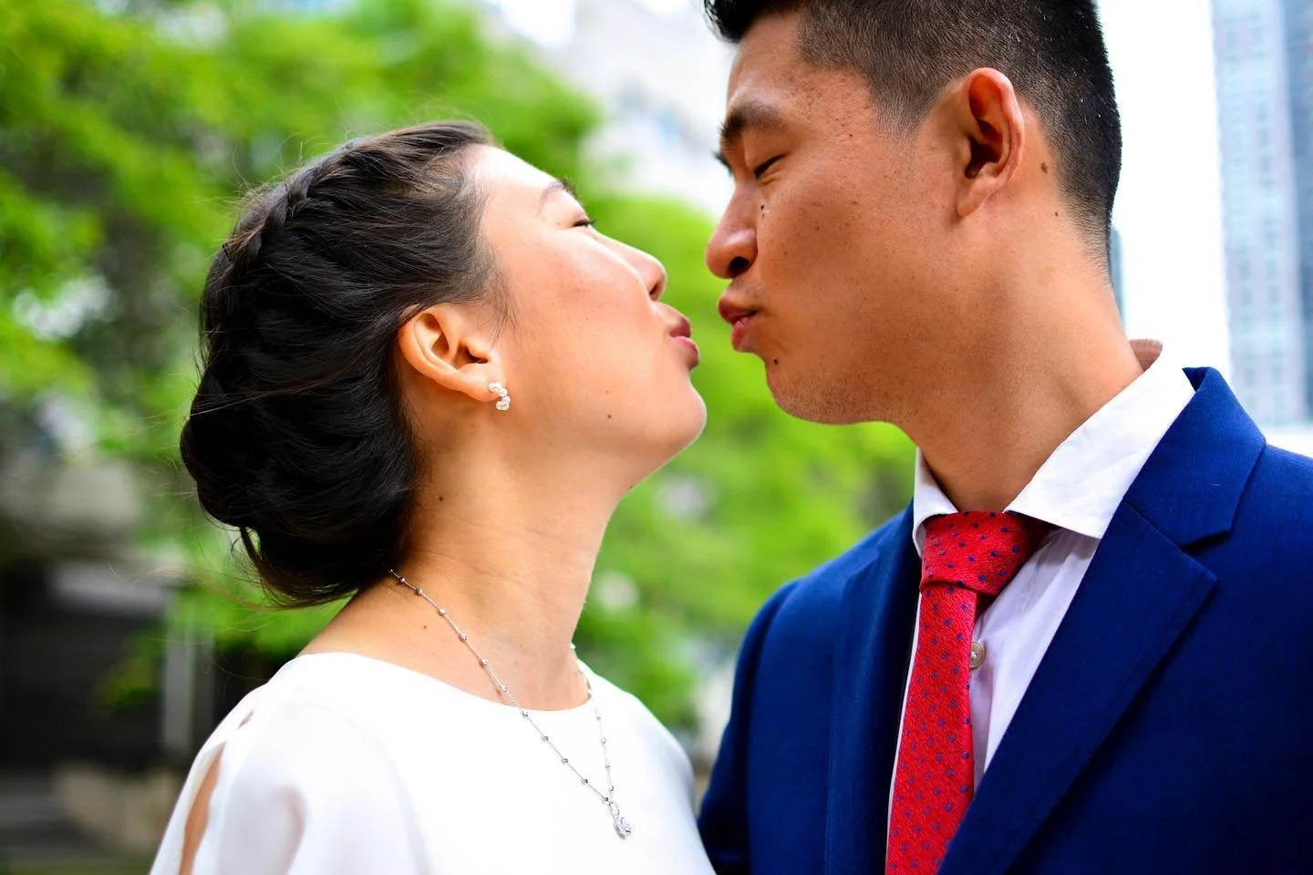 Feelin&rsquo; these cheesy but lovely vibes today - it&rsquo;s a beautiful day in Toronto today! Go out and enjoy it, safely!☀️
.
.
.
#toronto #goodweather #love #cheesy #portrait #portraitphotography #weddingphotography #couplephotography #couples #