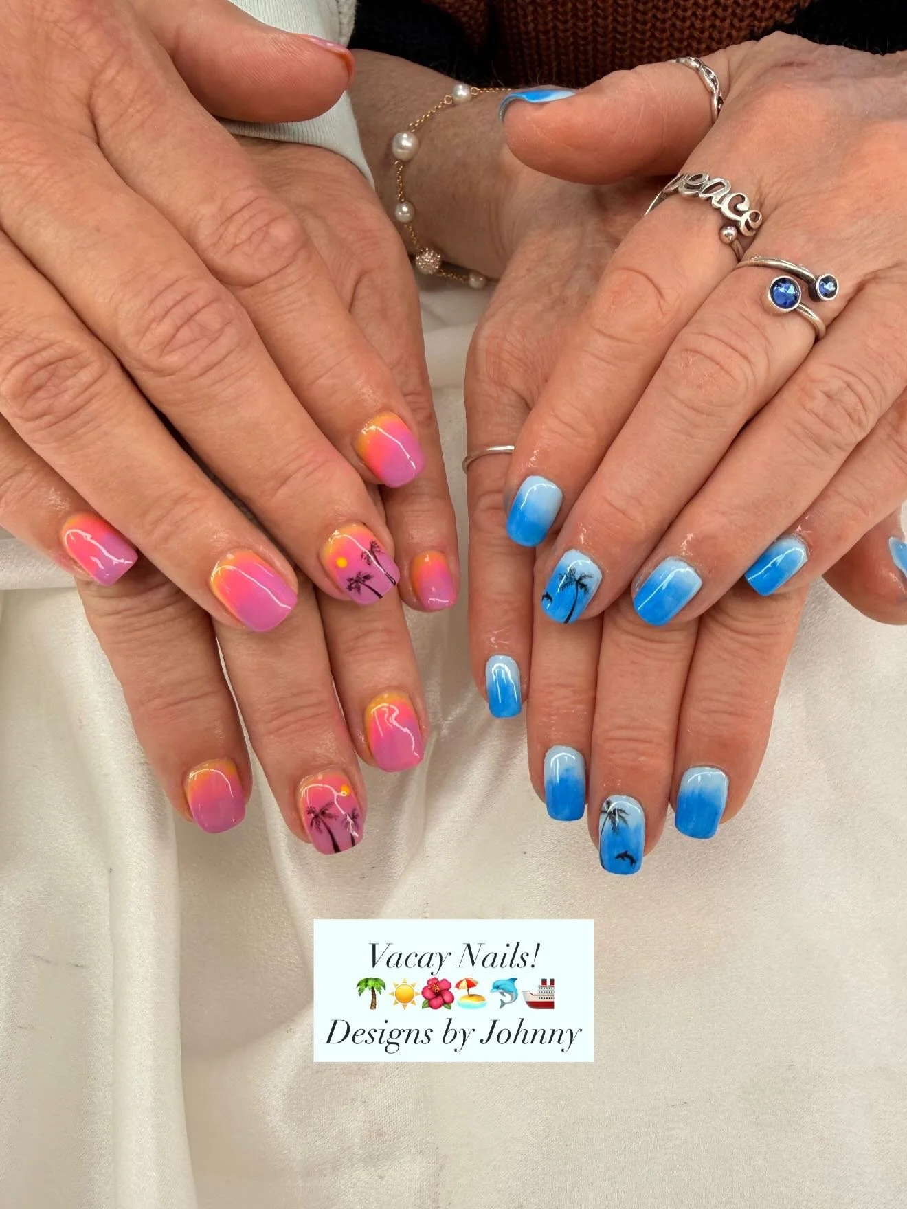 Cutest vacation nails for these two besties 🫶

Minimal Designs by Johnny

#lovelynails #vacationnails #summernails #cutenails #naildesign