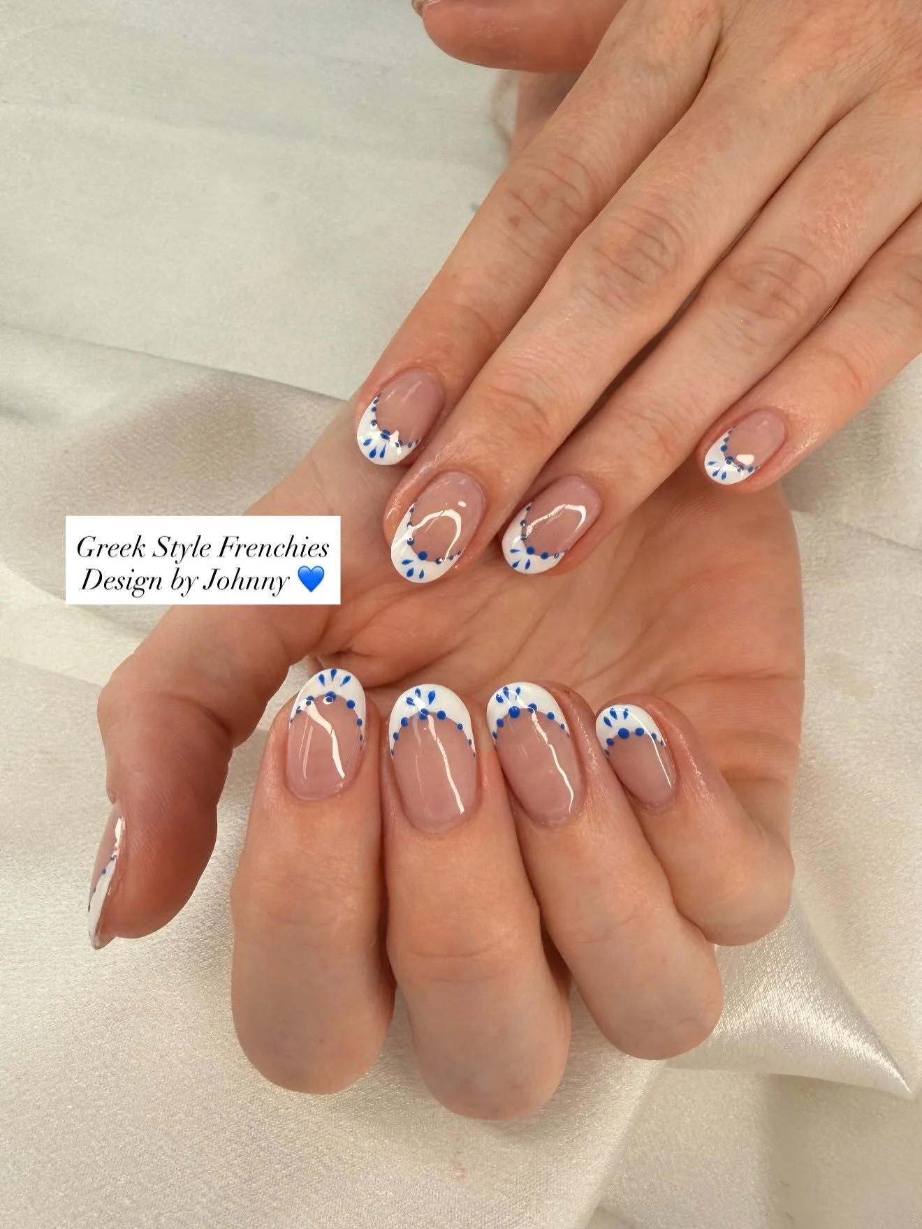💙💙💙

Minimal Design by Johnny 💅

#lovelynails #greeknails #summernails #nailart #frenchtips