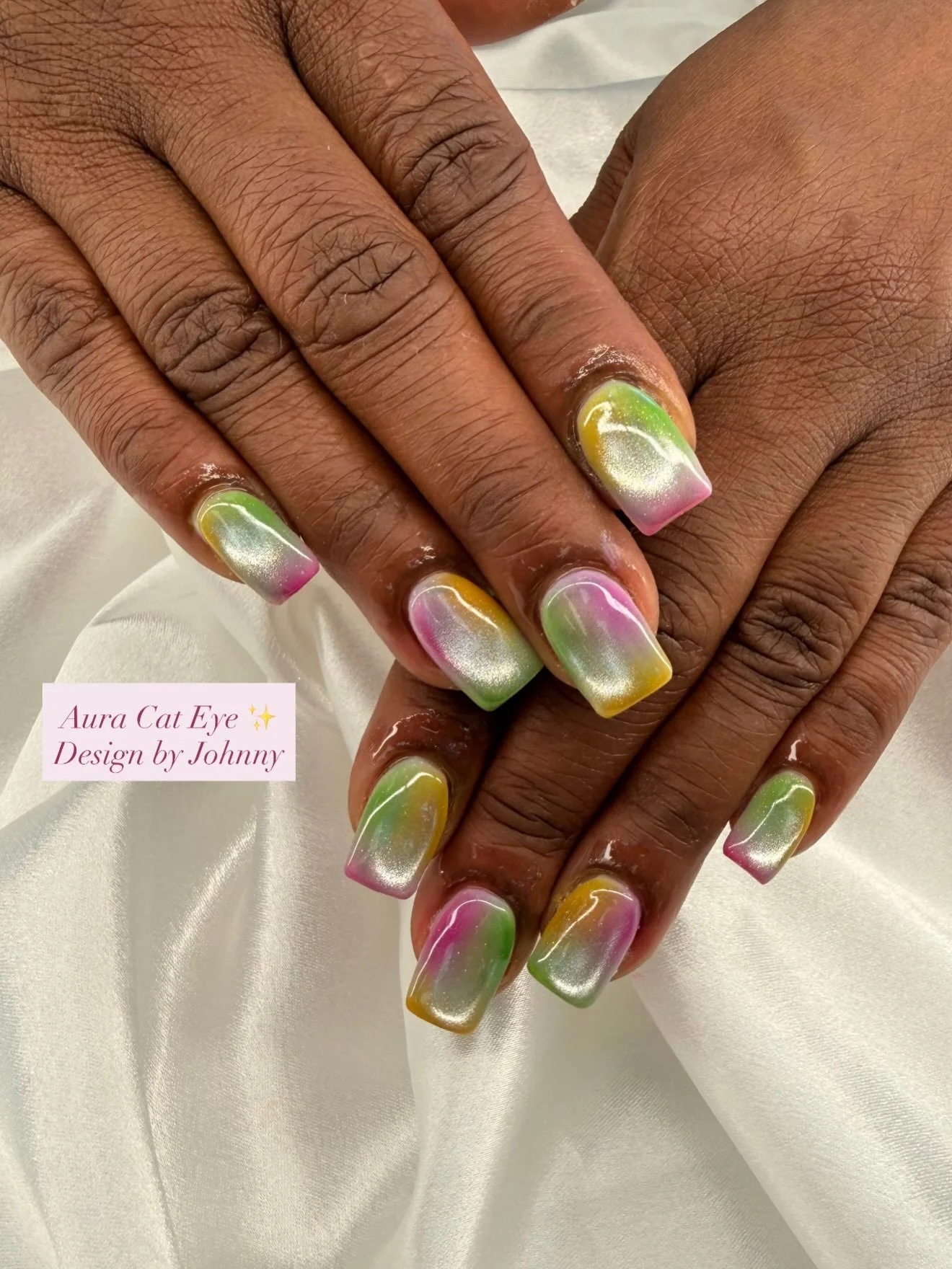 Come try out this design with any colors 🤩

Full/Detailed Design by Johnny 💅

#lovelynails #cateyenails #nailart #auranails #naildesign