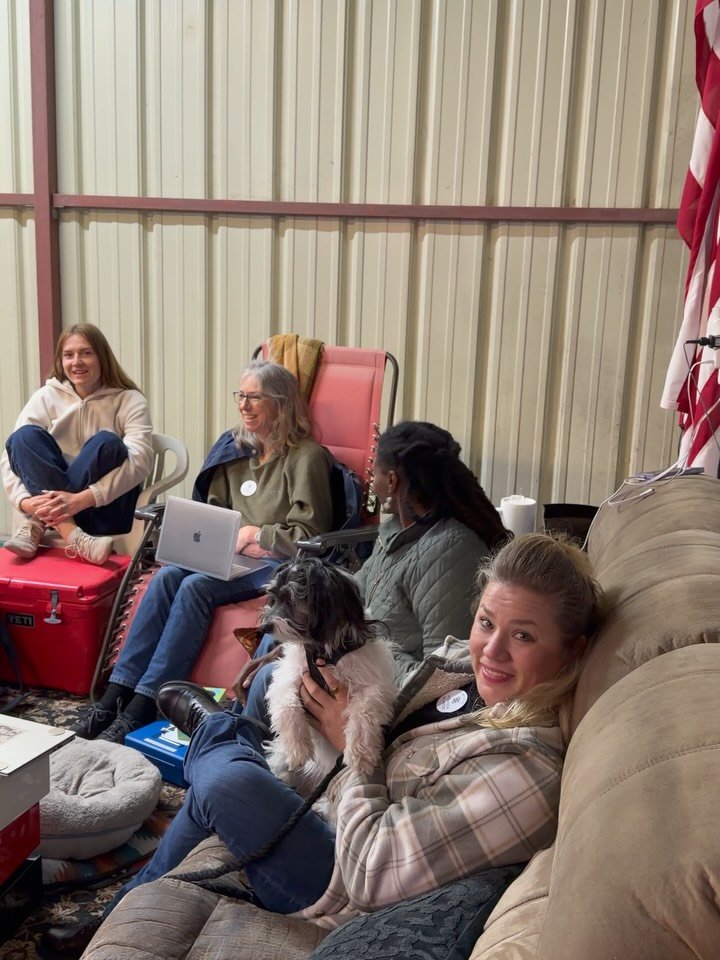 Always love meetings in Shelia&rsquo;s hangar with her Cessna Stationair, the &ldquo;Madame&rdquo; in the background! Great turn out tonight! So fun!

#baycities99s