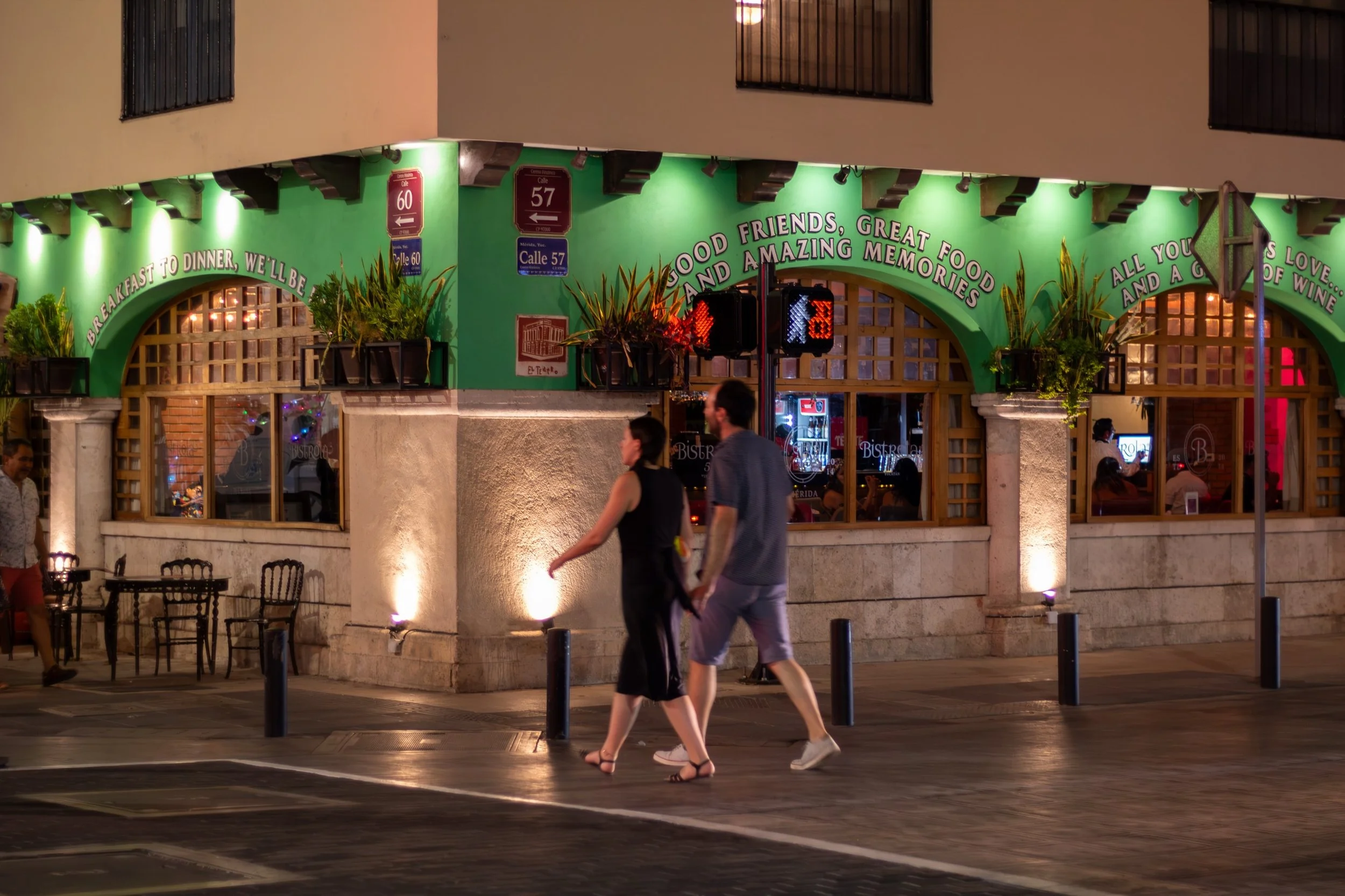 Lo &uacute;nico que necesitas para desconectarte y cargar energ&iacute;as: una noche tranquila, la mesa lista y dejar que el Coraz&oacute;n de M&eacute;rida haga su magia.✨

📍Calle 60 x 57, Centro.
