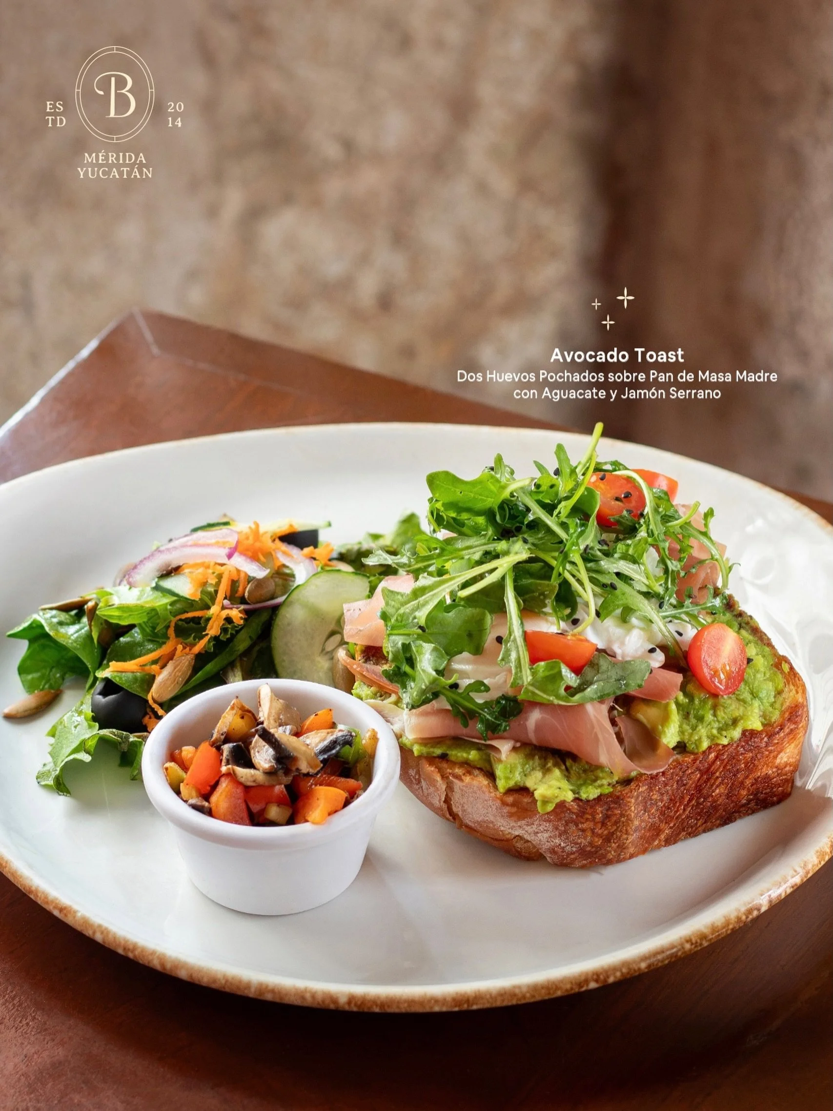 Uno de los nuevos favoritos del Men&uacute; de Desayunos: Avocado Toast 🥑Pan de Masa Madre con dos Huevos Pochados, Jam&oacute;n Serrano y Ensalada.

Ya disponible todos los d&iacute;as desde las 7:00am.
📍Calle 60 x 57, Centro Hist&oacute;rico de M